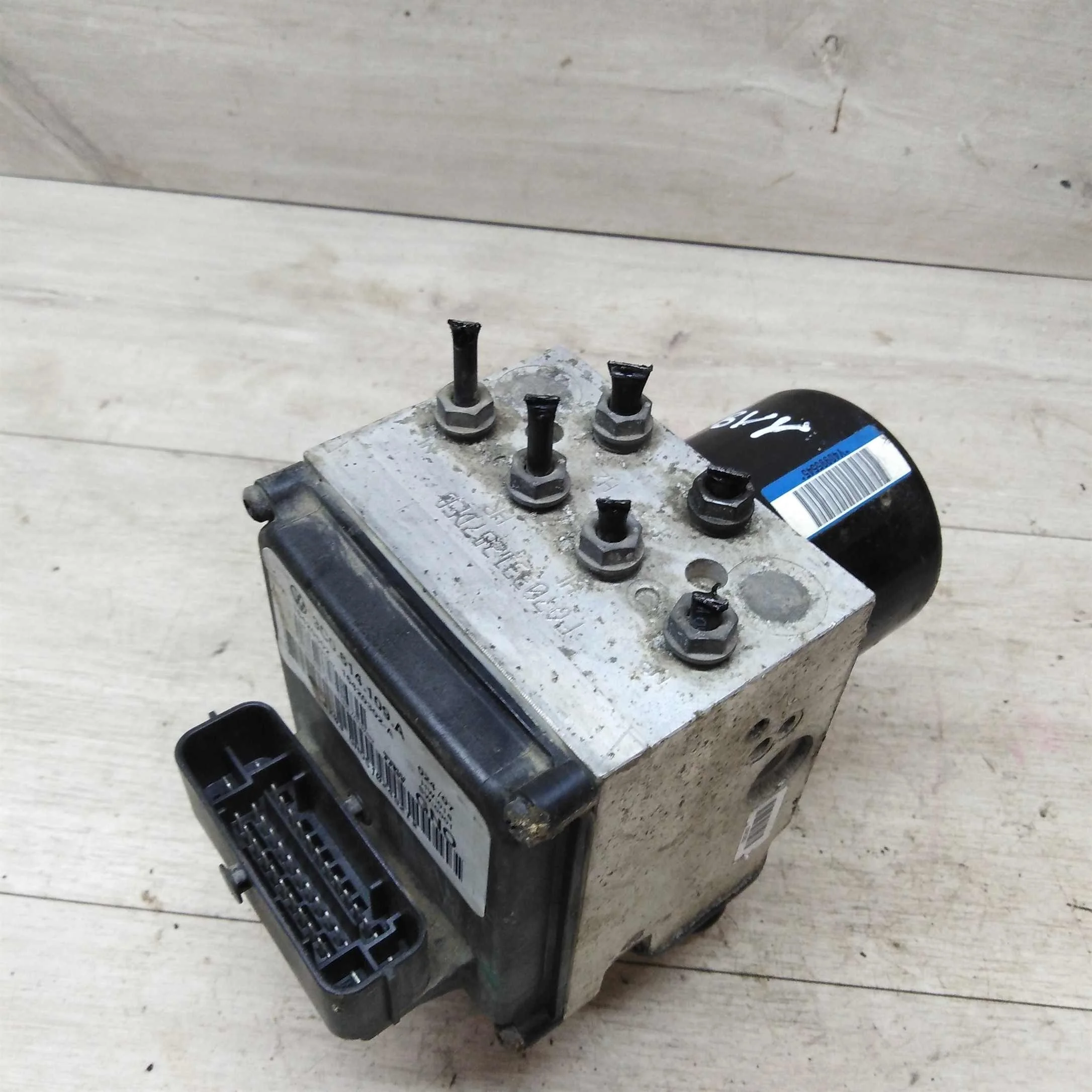 Блок ABS Volkswagen Passat B6 (арт. 20868)