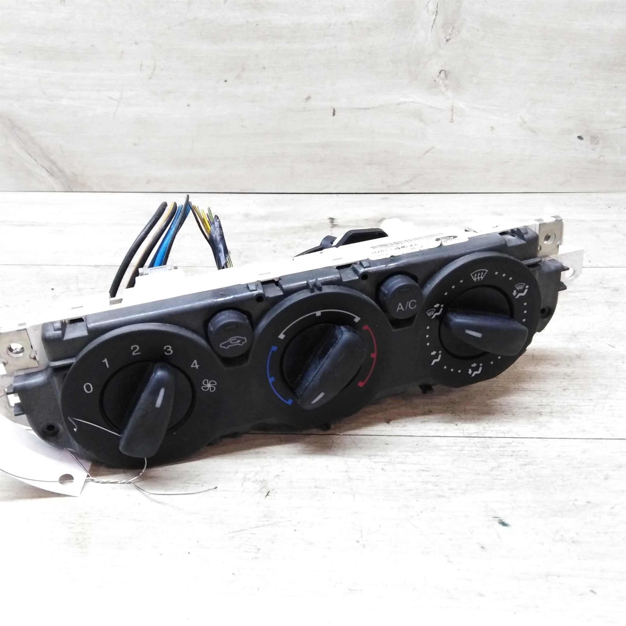 Блок управления печкой Ford Focus 2 рест кондиционером (арт. 21861)