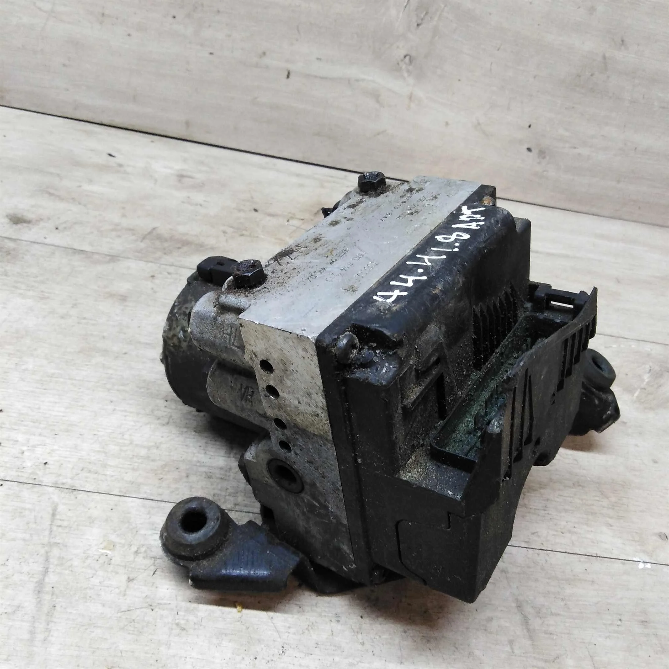 Блок ABS Audi A4 B5 8D0614111F   0265214002 (арт. 22335)