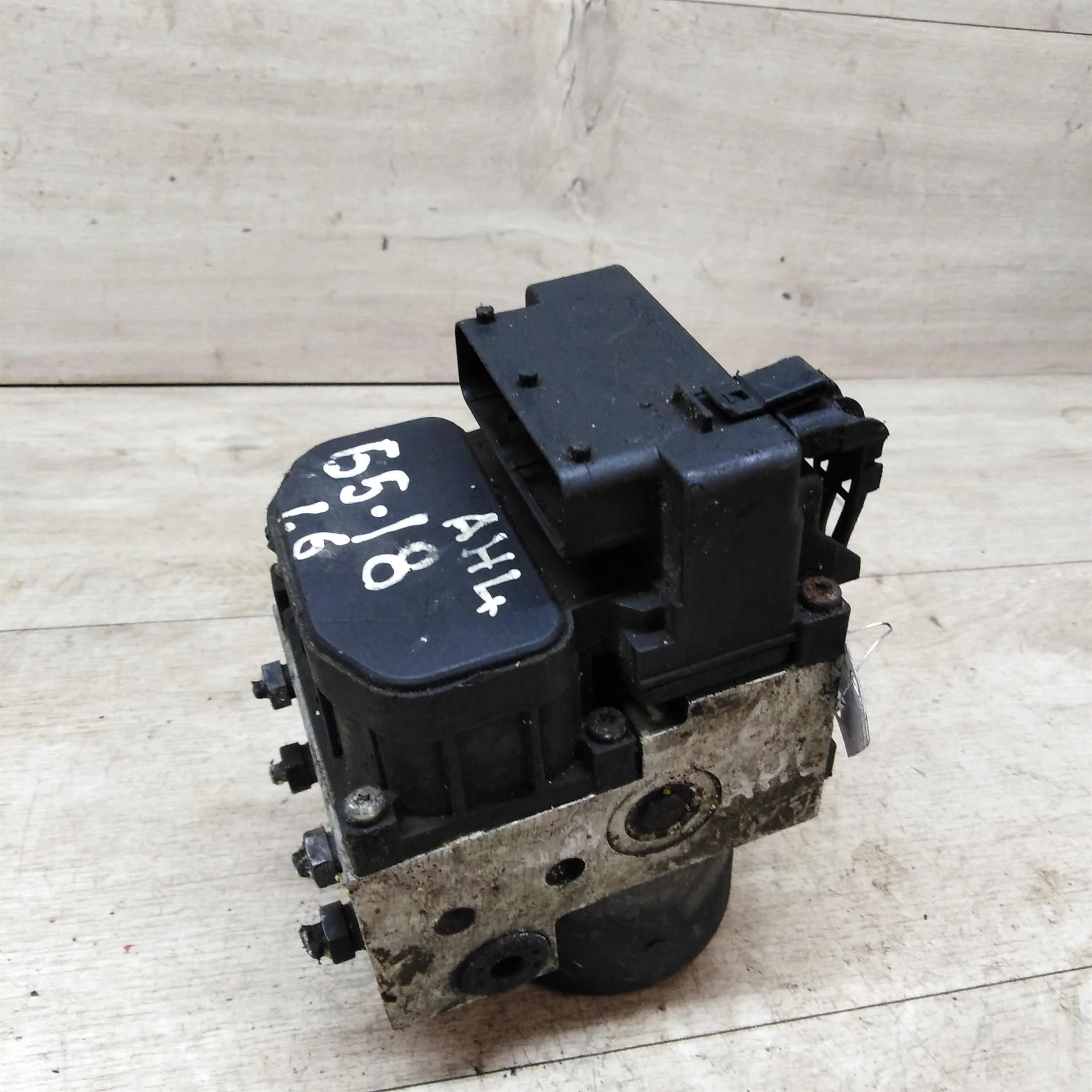 Блок ABS Volkswagen Passat B5 8E0614111   0265216411 (арт. 22349)