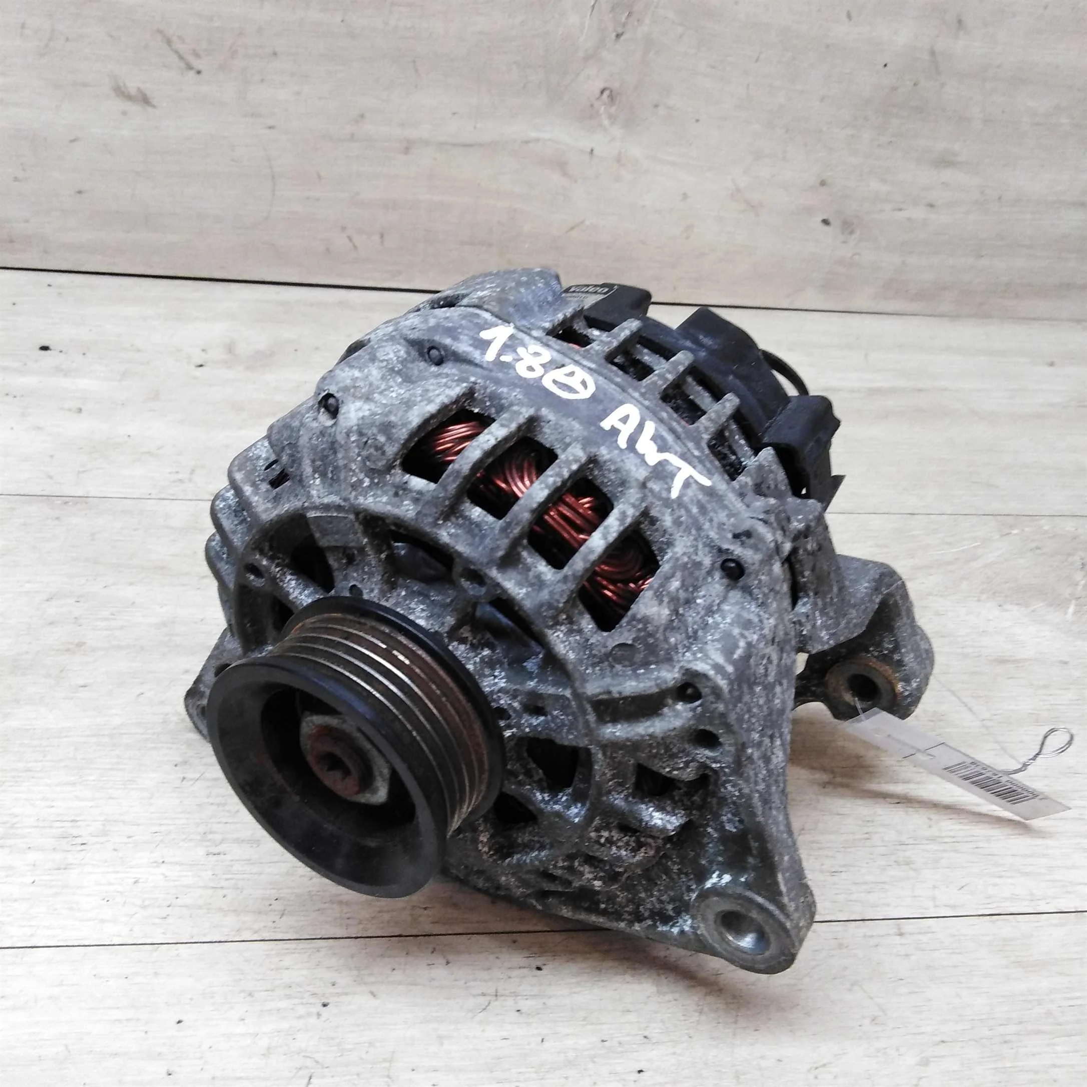 Генератор Volkswagen Passat B5 gp 90 ампер awt (арт. 24323)