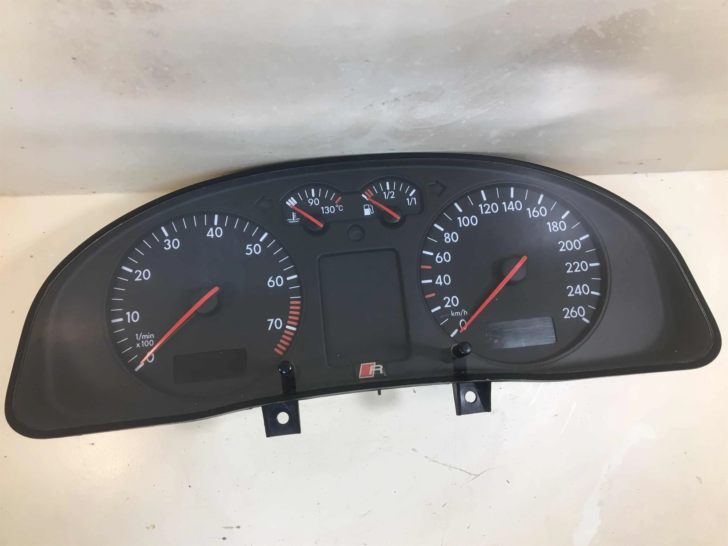Приборная панель щиток Volkswagen Passat B5 adr (арт. 24547)