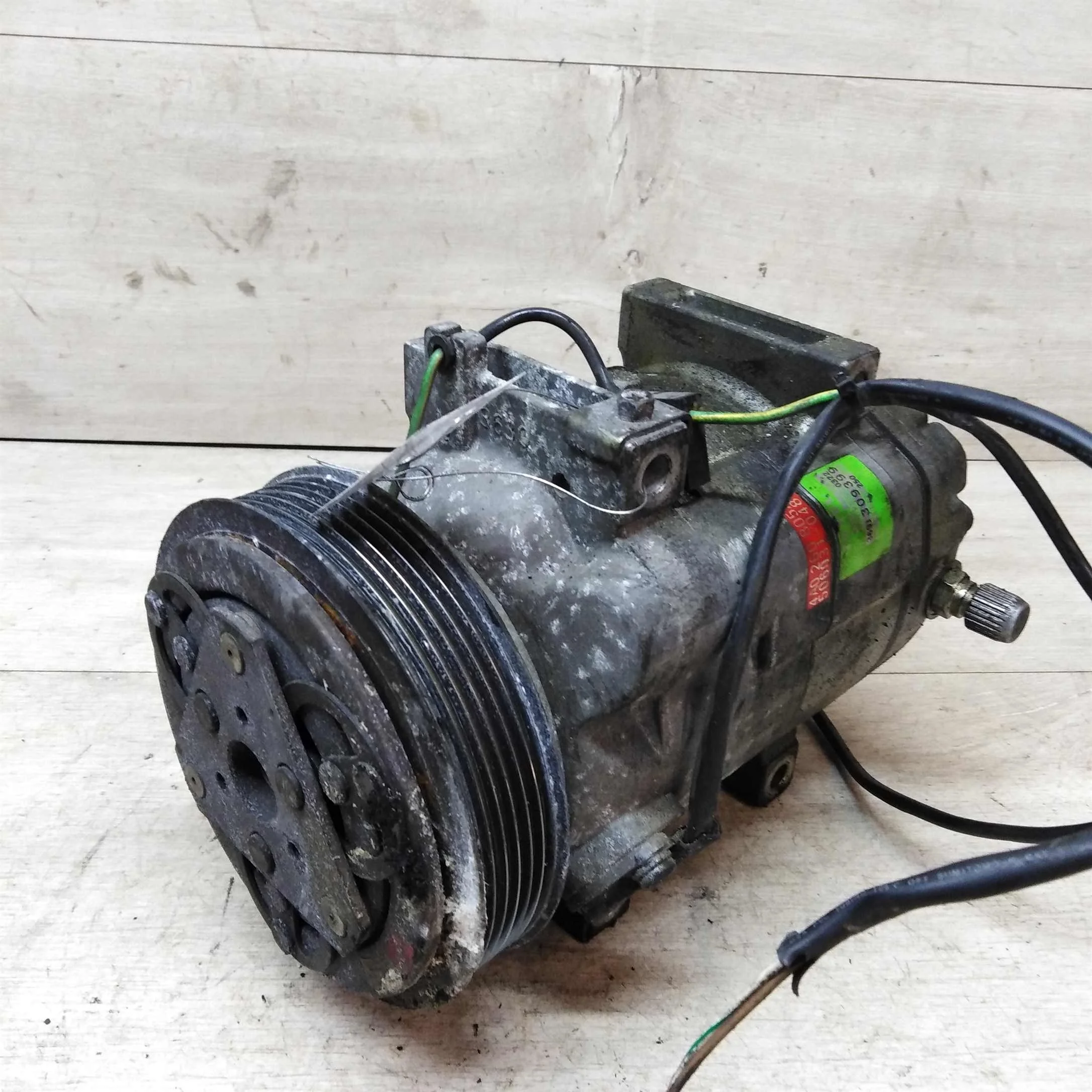 Компрессор кондиционера Audi 100 C4 2.3 aar (арт. 24653)