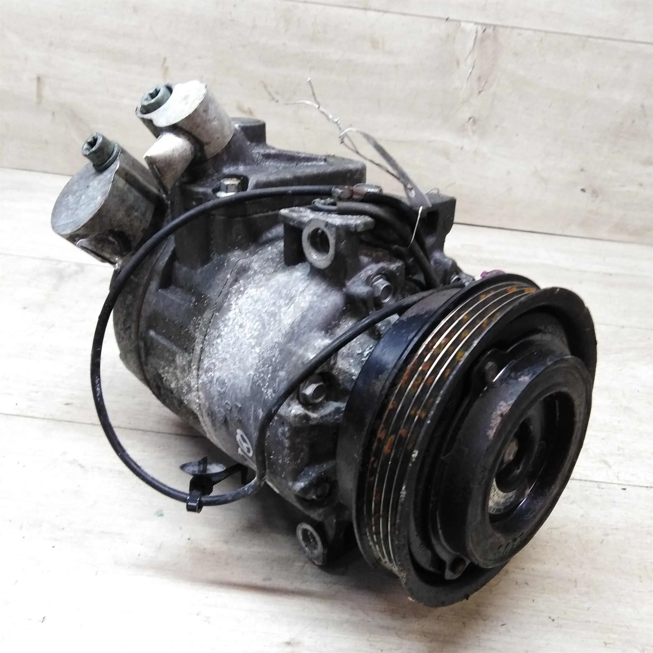 Компрессор кондиционера Volkswagen Passat B5 GP AWT (арт. 24958)