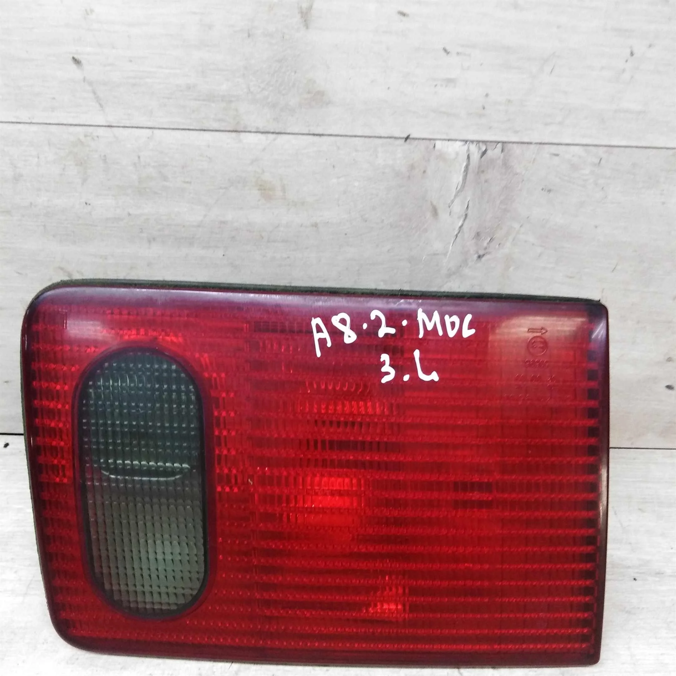 Фонарь задний левый Audi A8 D2  (арт. 24974)