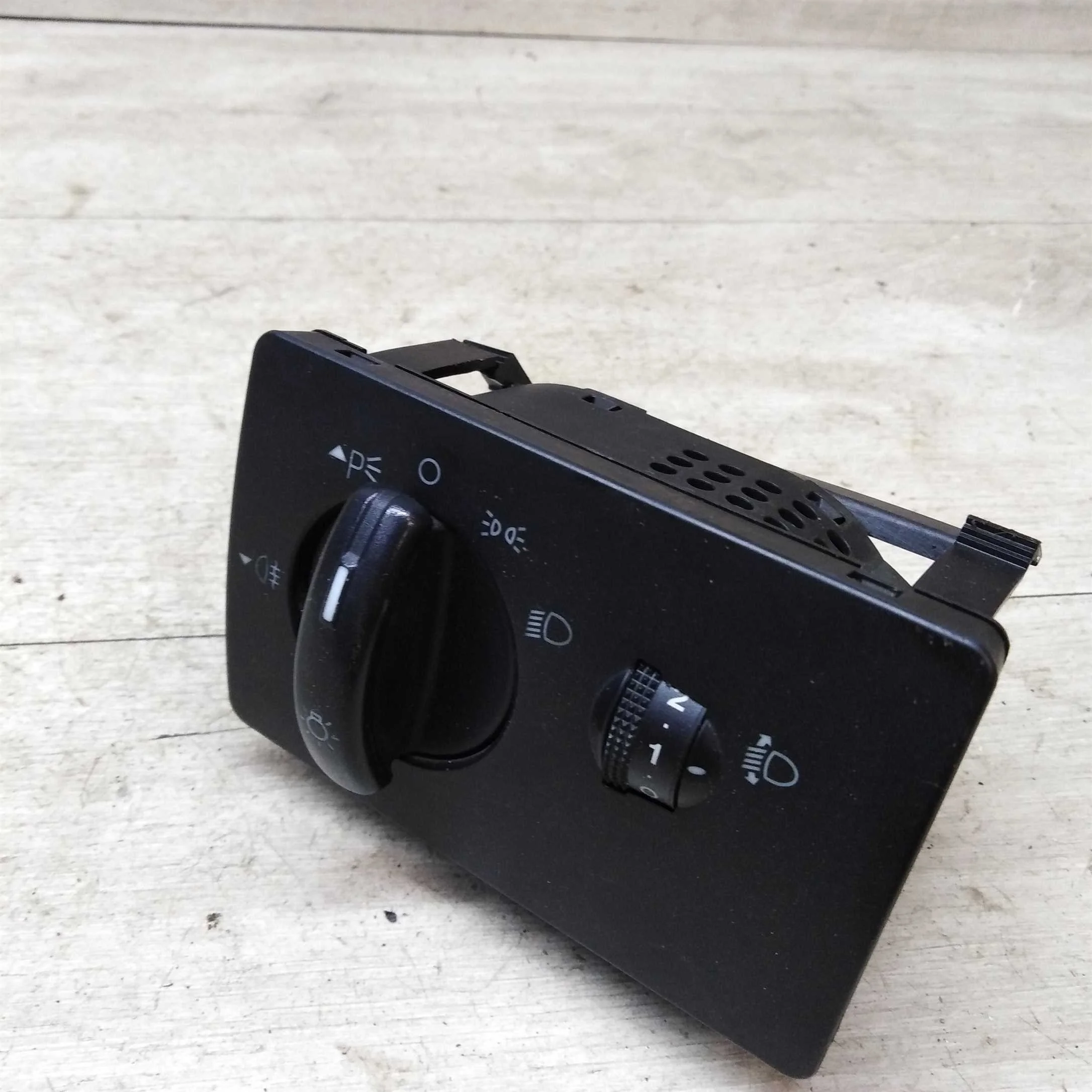 Блок управления светом Ford Focus 2 до рест (арт. 25630)