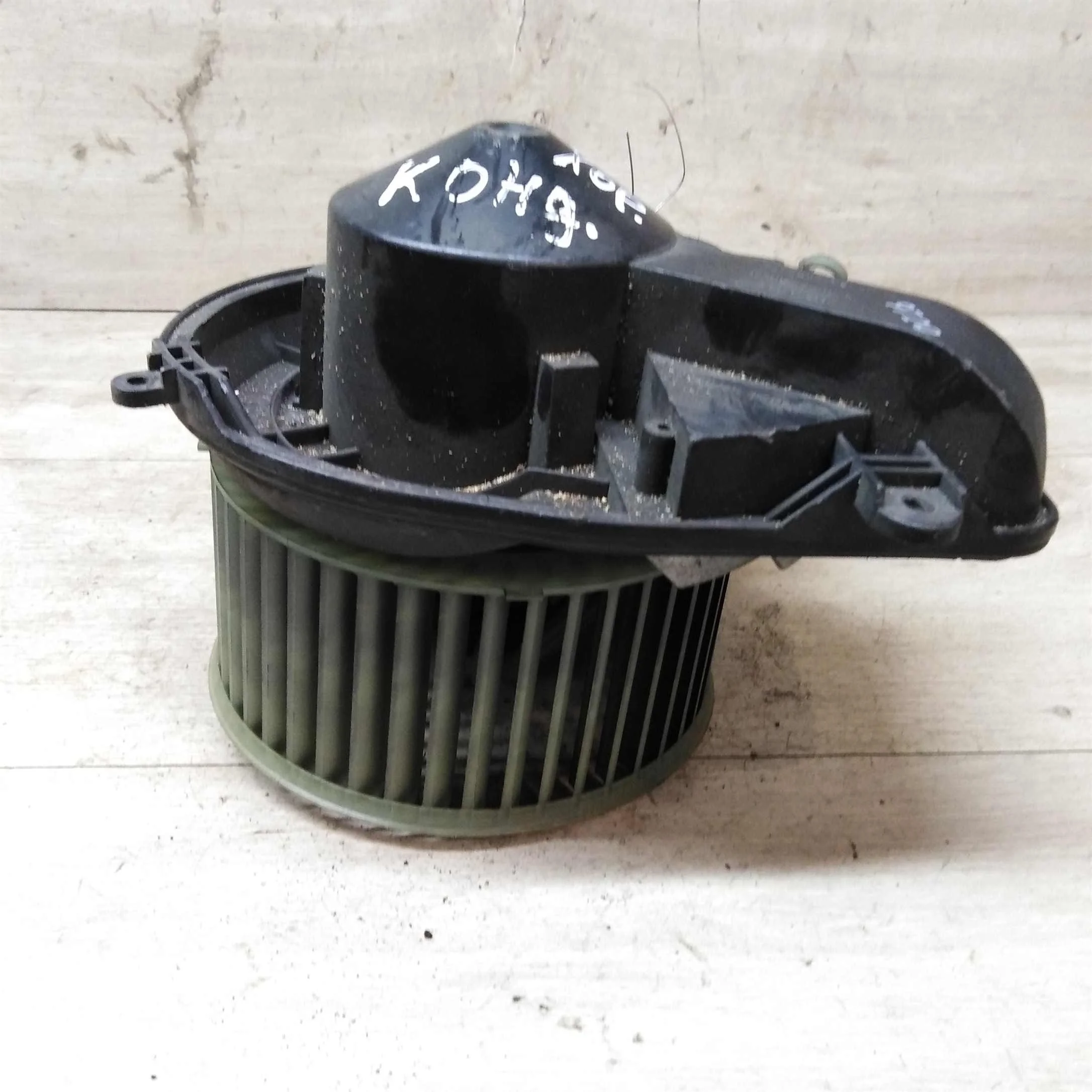 Моторчик печки Audi A4 B5 под кондиционер (арт. 25739)