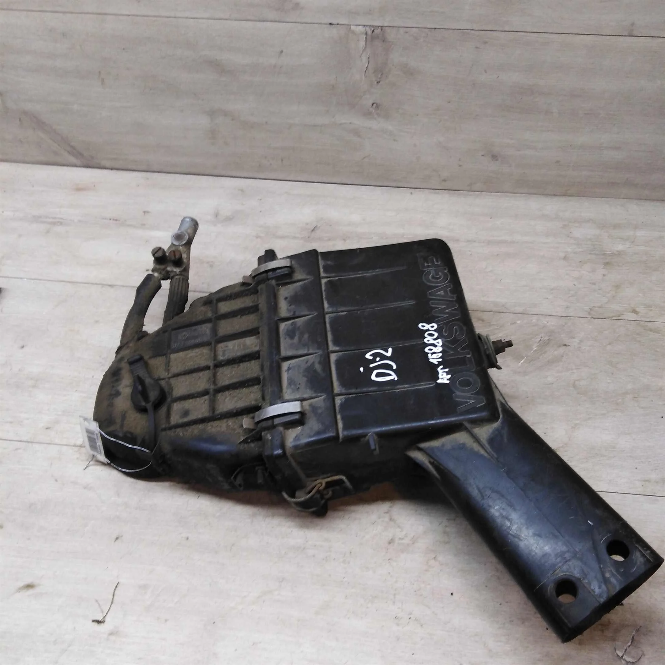 Корпус воздушного фильтра Volkswagen Jetta 2 ДВС 1.8 (арт. 27423)