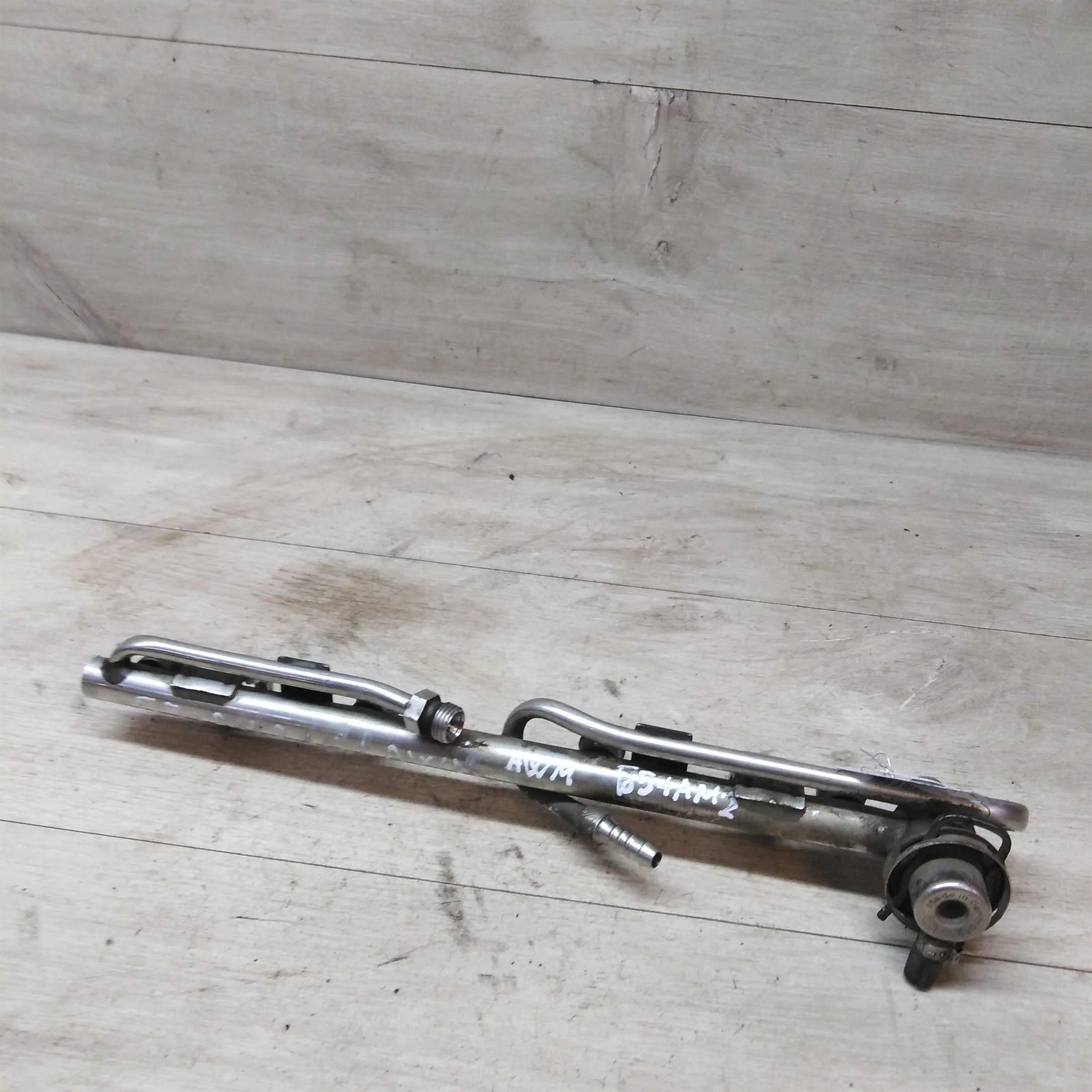 Рампа топливная Volkswagen Passat B5 GP 1.8 t AWM (арт. 27501)