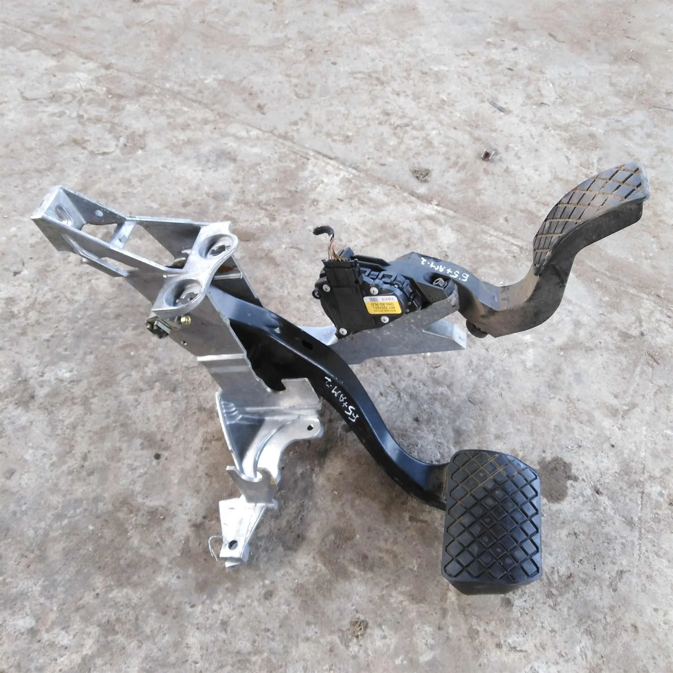 Педальный узел педаль Volkswagen Passat B5 GP АКПП (арт. 27512)