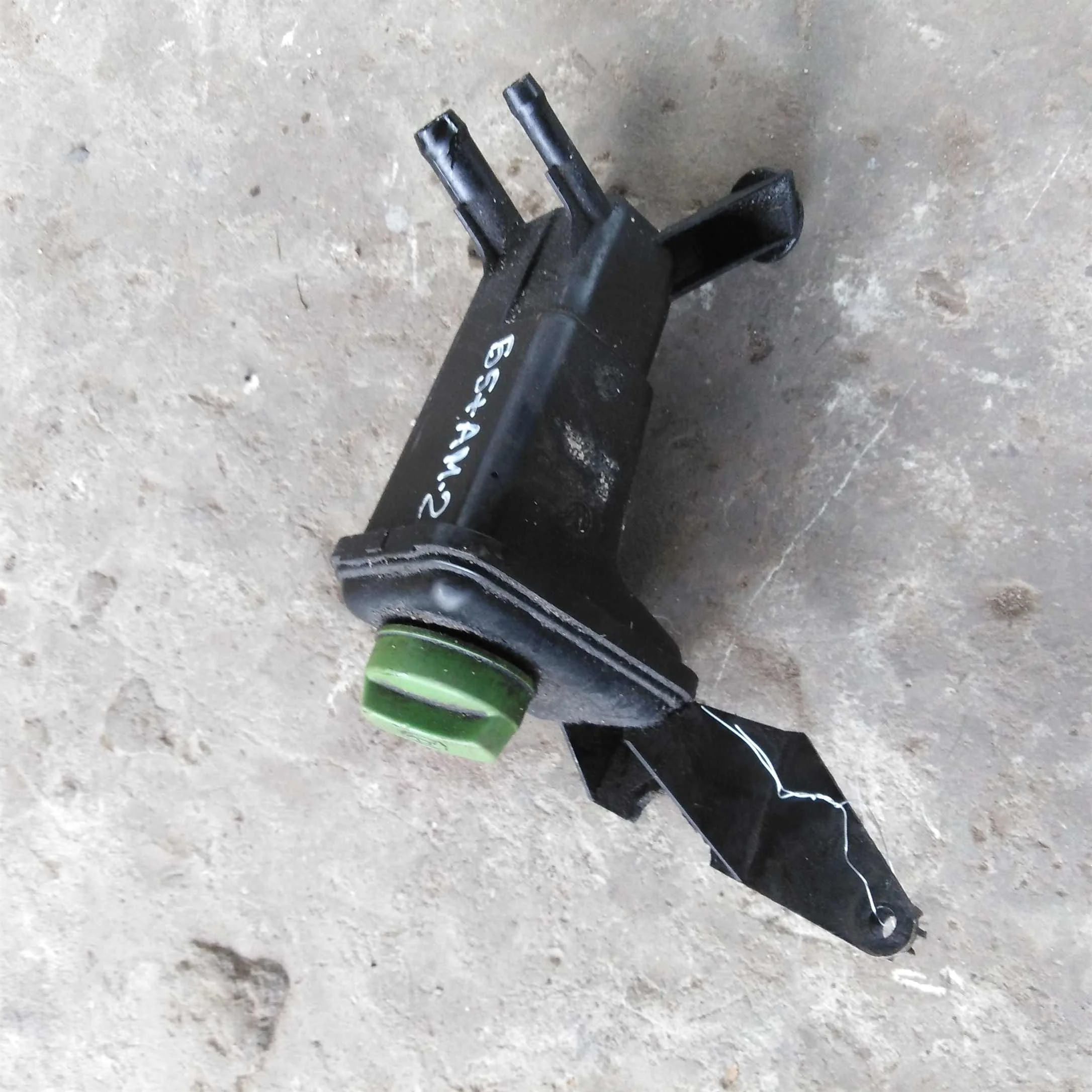 Бачок жидкости гура Volkswagen Passat B5 GP (арт. 27516)