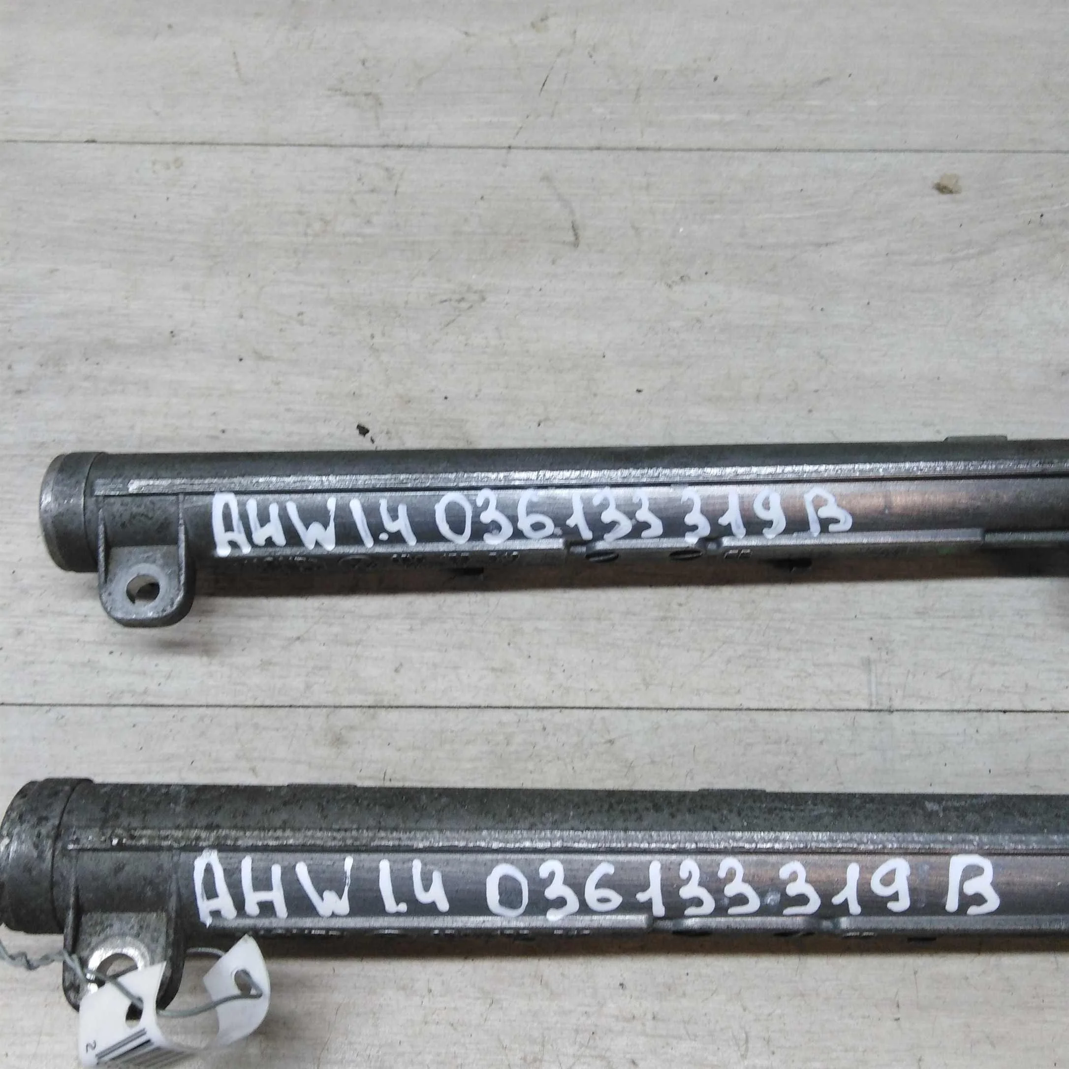 Рампа топливная Volkswagen Golf 4 1.4 AHW (арт. 27997)