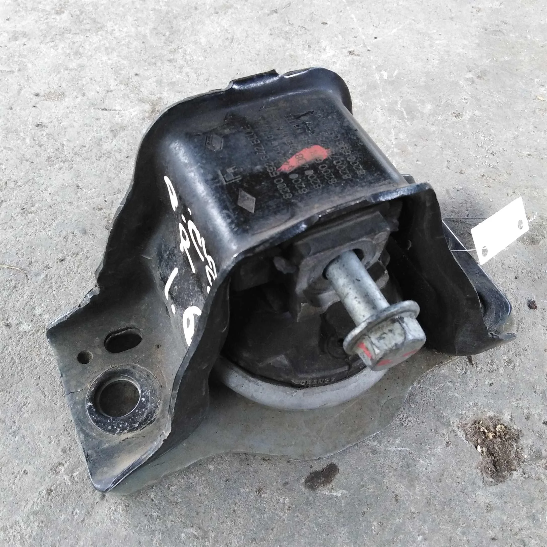 Опора двигателя подушка Renault sandero (арт. 28851)