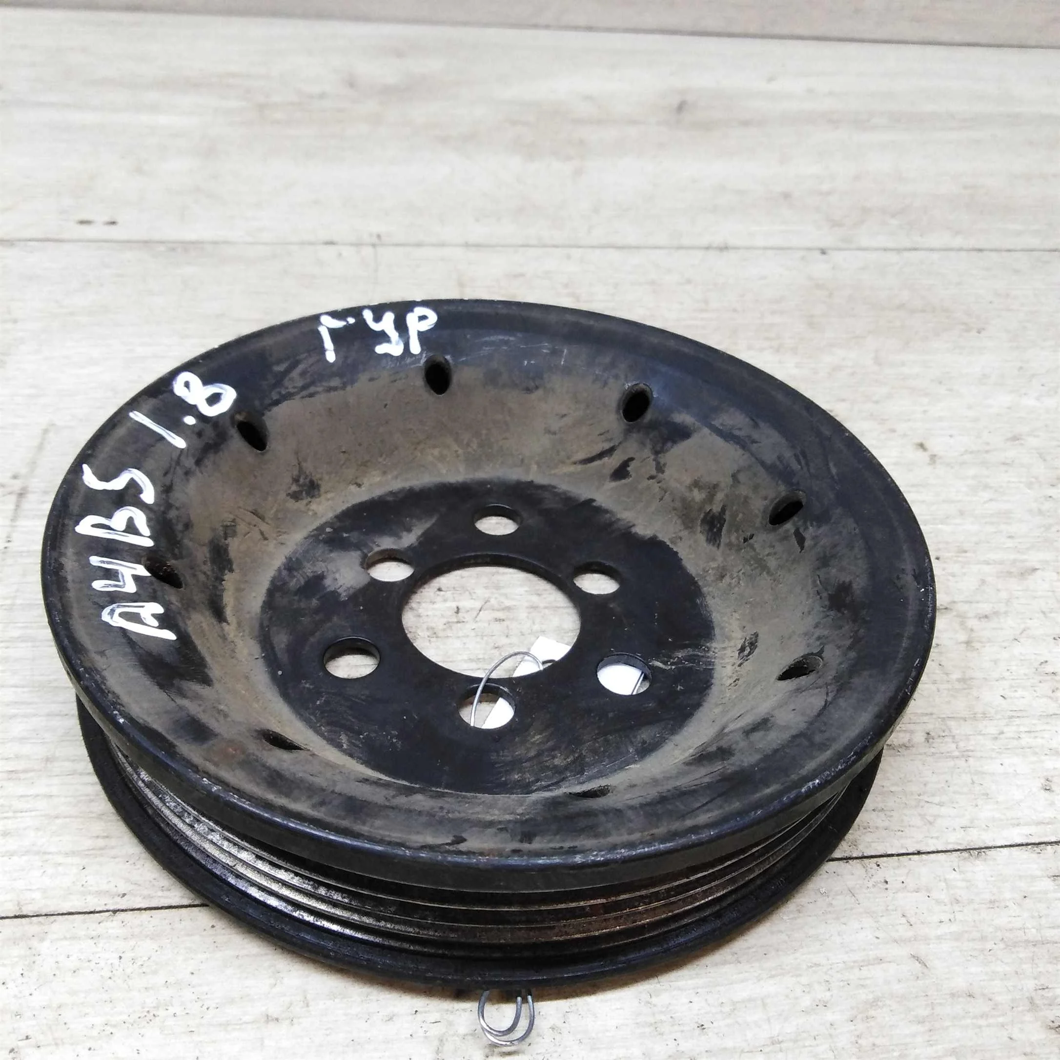 Шкив гура Audi A4 B5 1.8 (арт. 29537)