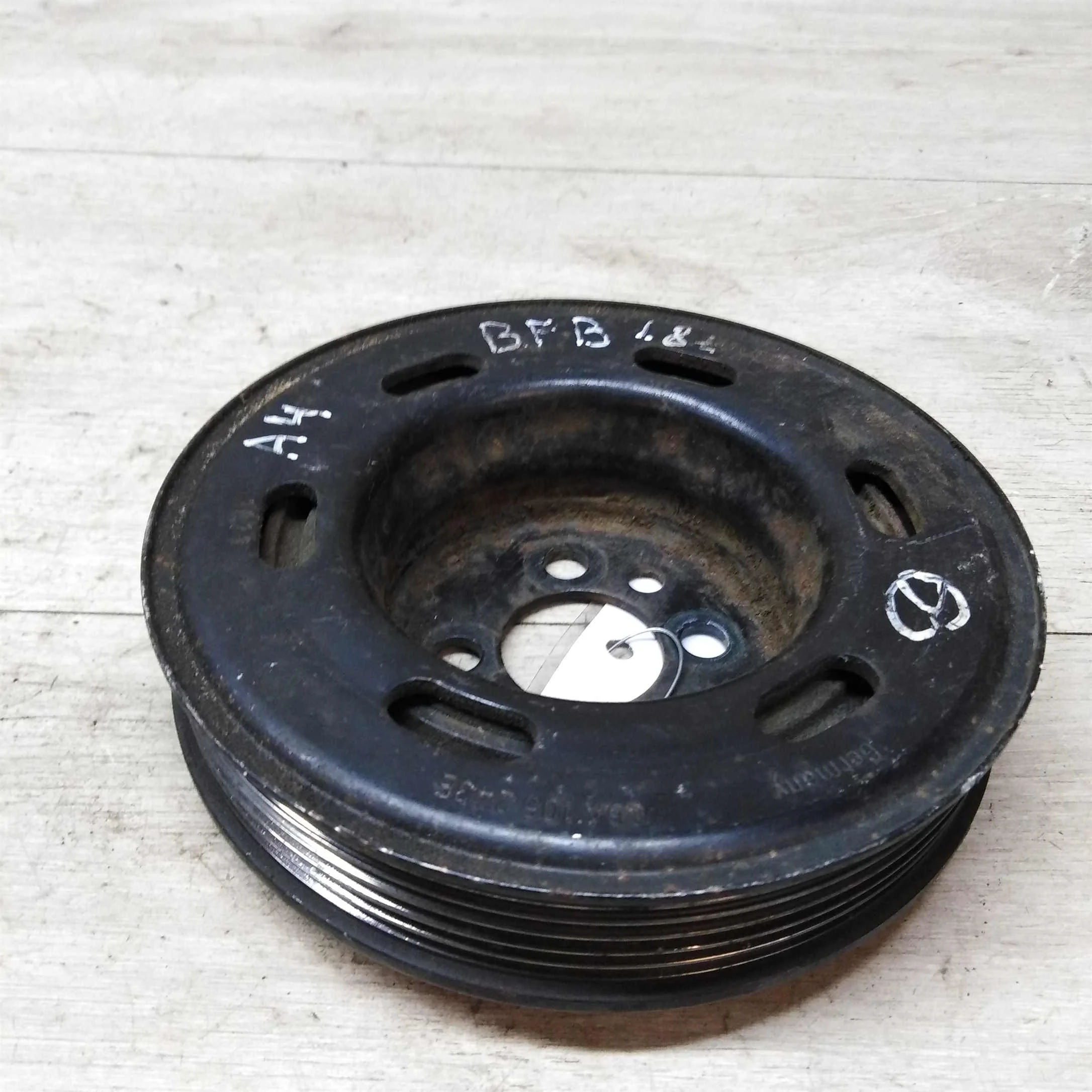 Шкив коленвала Audi A4 B6  (арт. 29541)