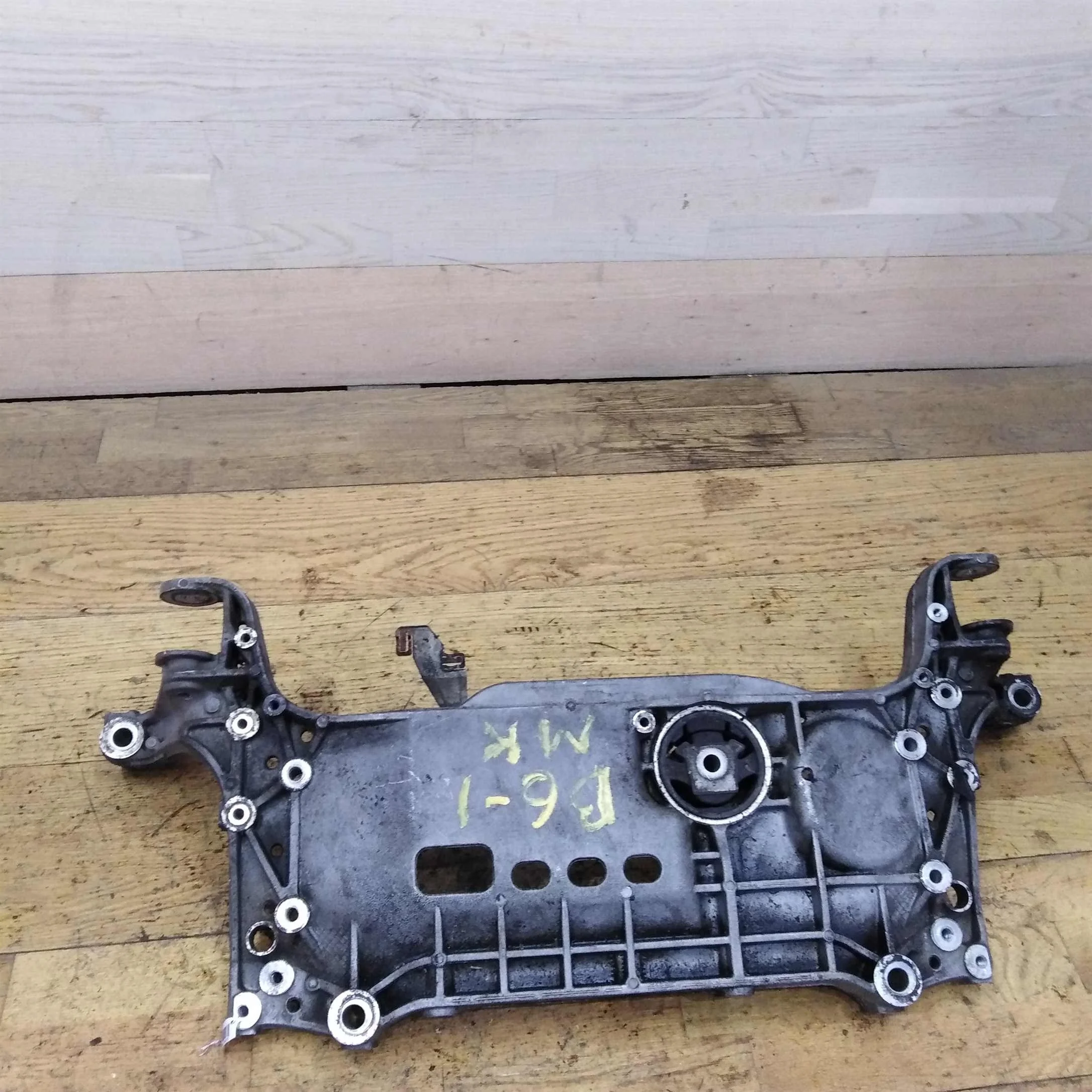 Балка передняя подвески Volkswagen Passat B6 (арт. 30116)