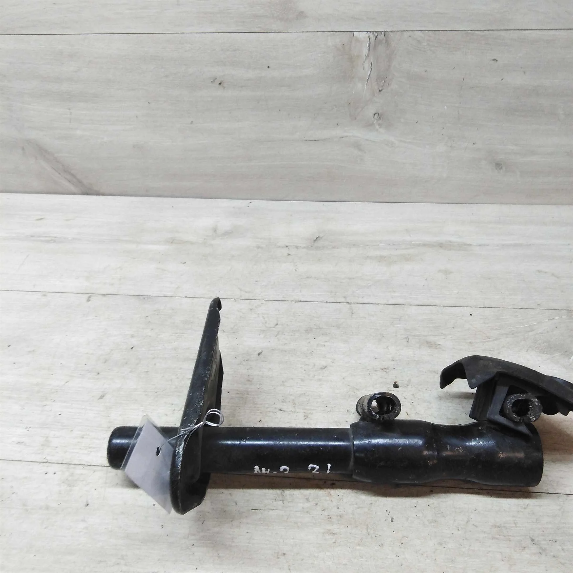 Кронштейн задний левый крепления заднего бампера Audi A4 B5 (арт. 30645)