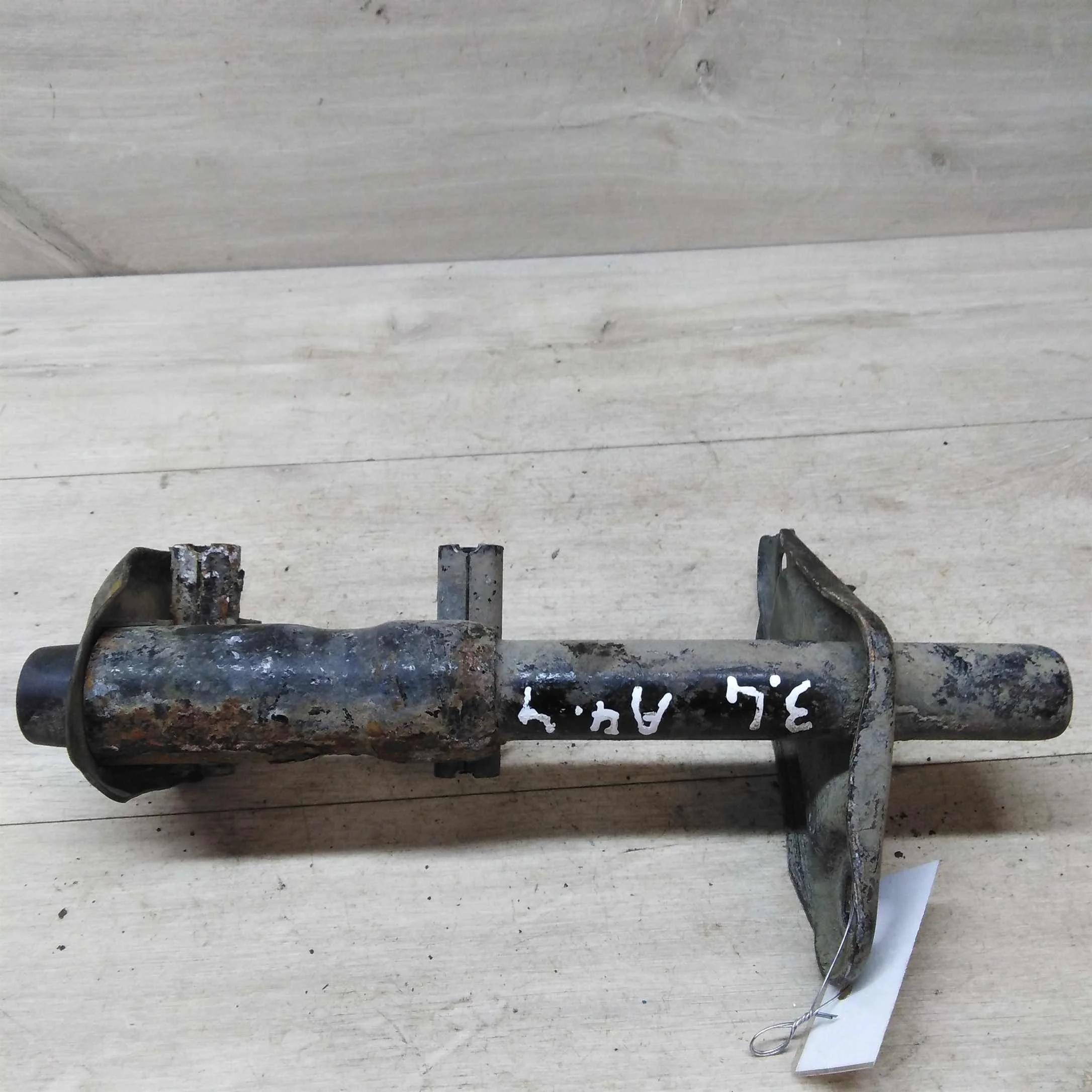 Кронштейн левый крепления заднего бампера Audi A4 B5 (арт. 30686)