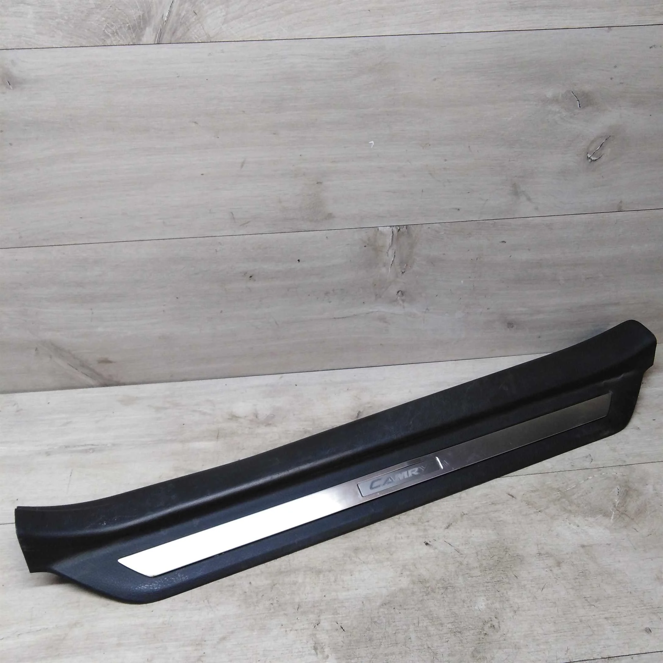 Накладка порога внутренняя передняя правая toyota camry v40 (арт. 31432)