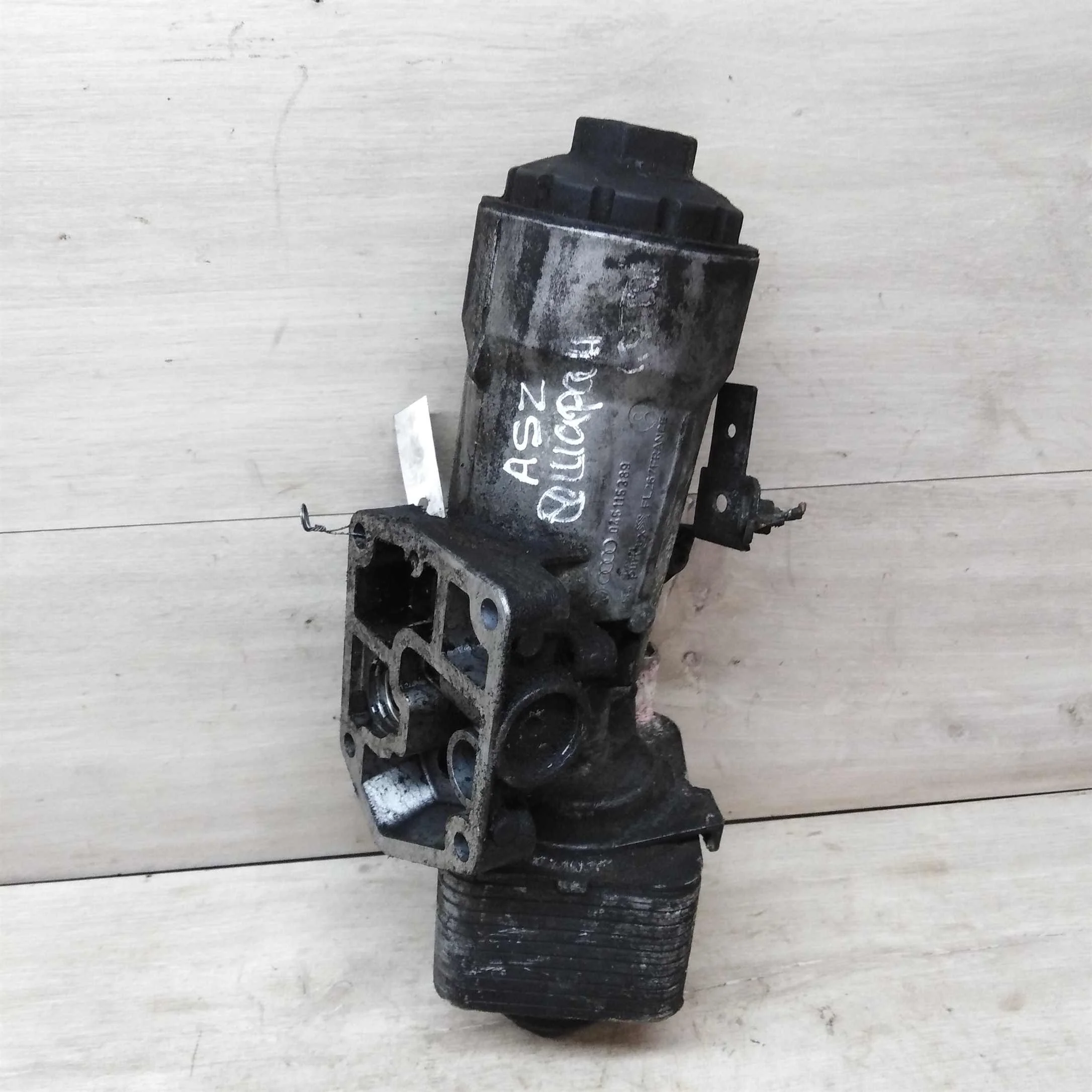 Кронштейн корпус масляного фильтра Volkswagen Sharan 1.9 TDI рест (арт. 31909)