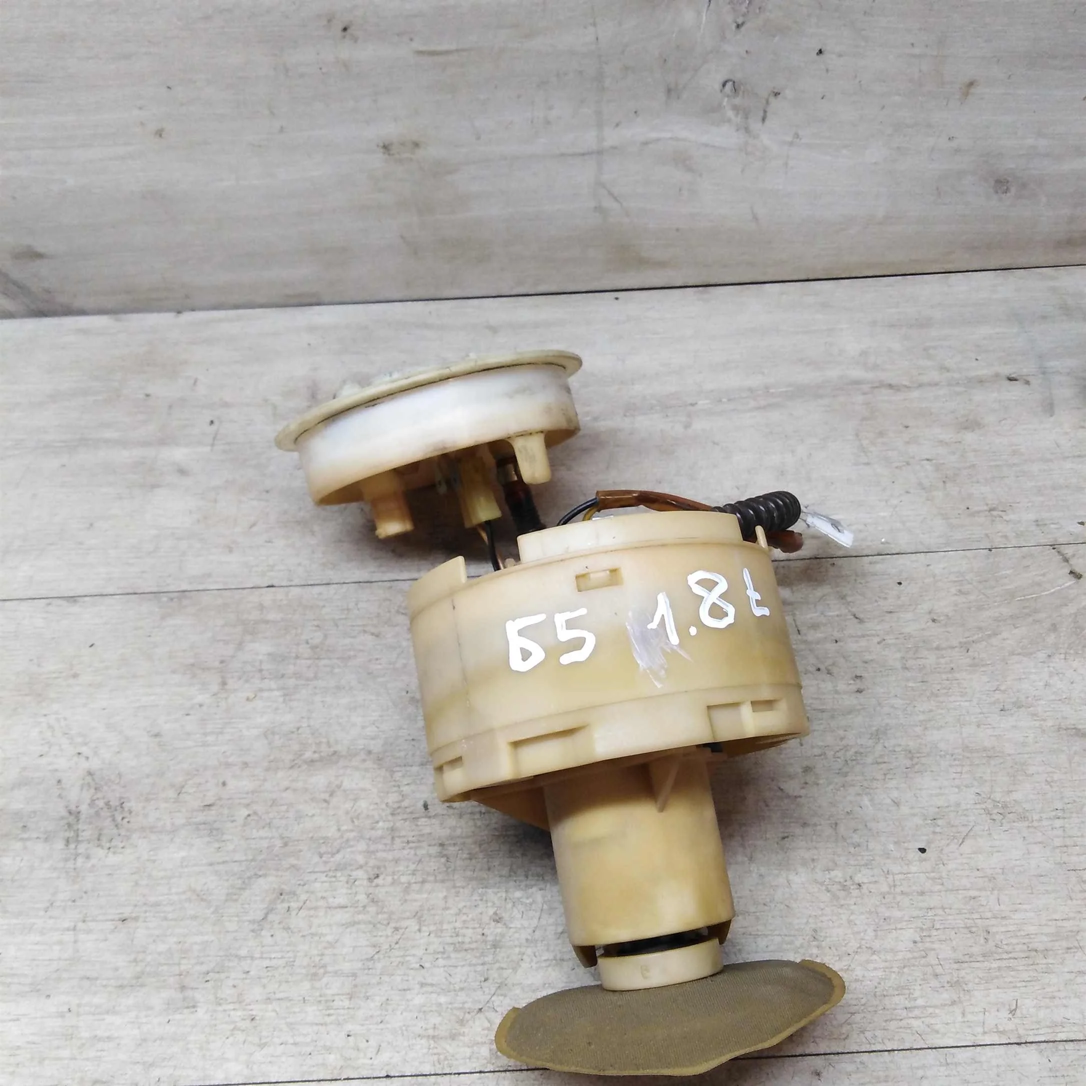 Насос топливный Volkswagen Passat B5 (Audi A4 B5 Audi A6 C5) (арт. 32482)