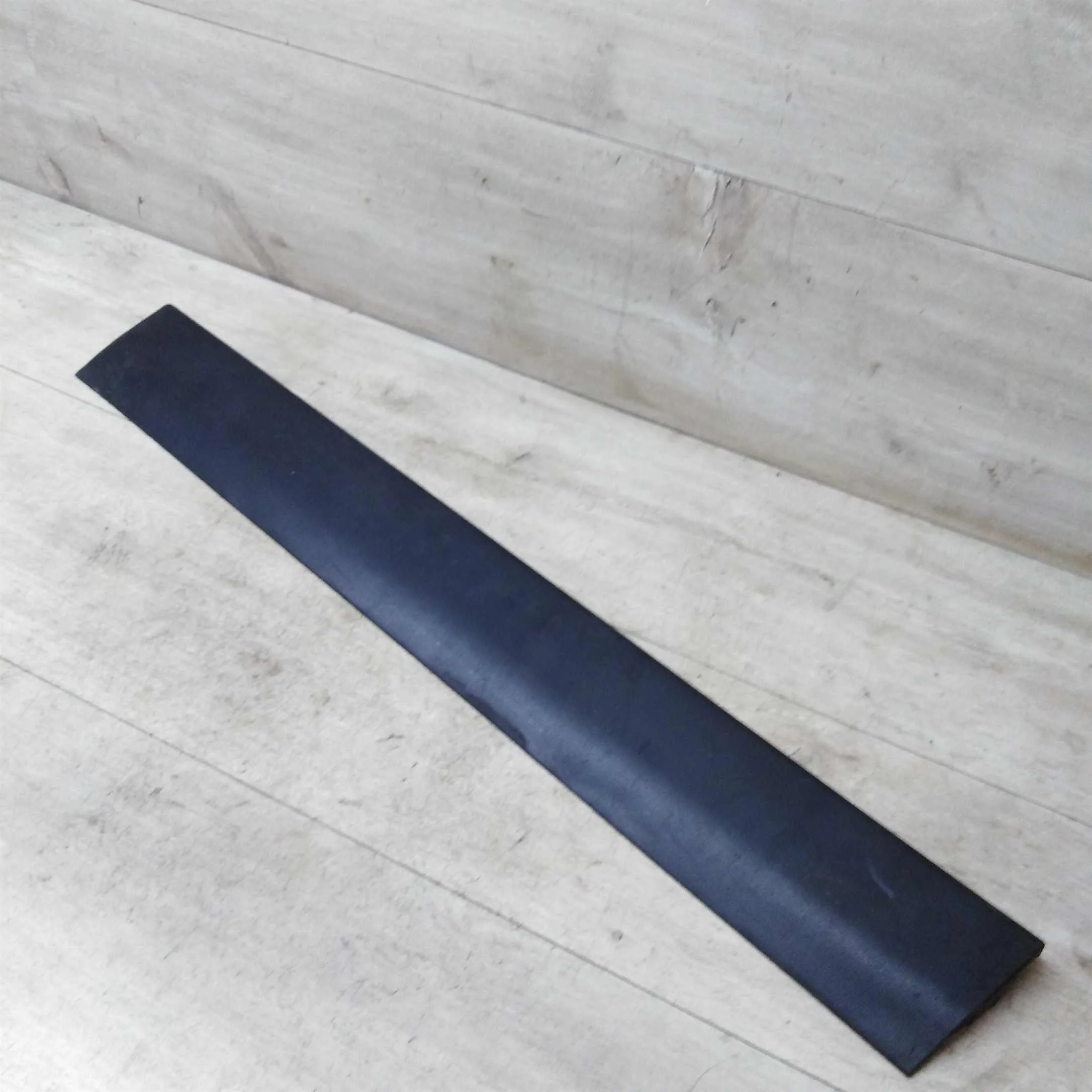 3B0854950B Молдинг задней правой двери Volkswagen Passat B5 Volkswagen Passat B5 GP накладка (арт. 32799)