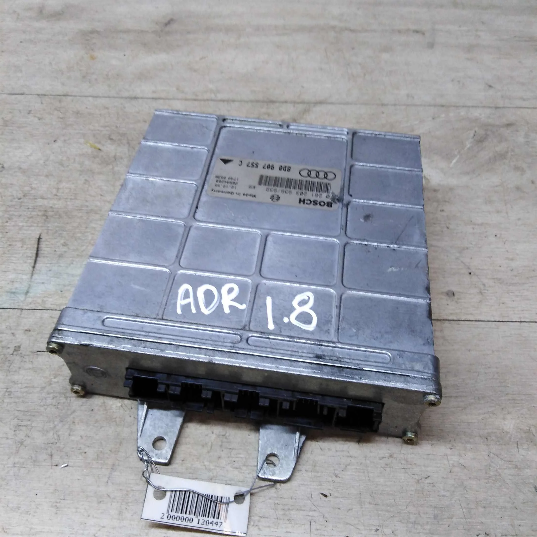 ЭБУ двигателя Volkswagen Passat B5 (Audi A4 B5 Audi A6 C5) 1.8 не Turbo adr  (арт. 32961)