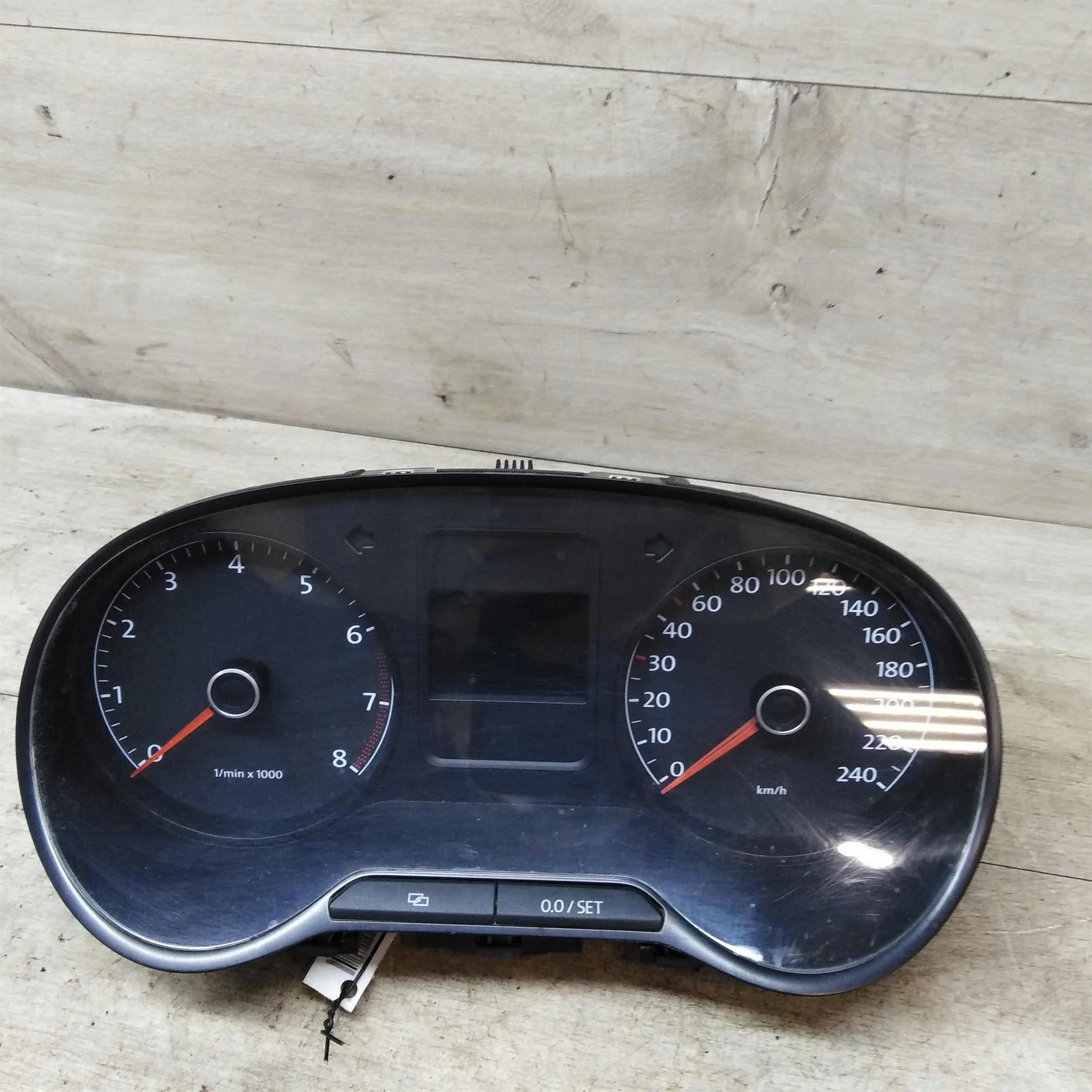 Панель приборов щиток Volkswagen polo sedan (арт. 34221)