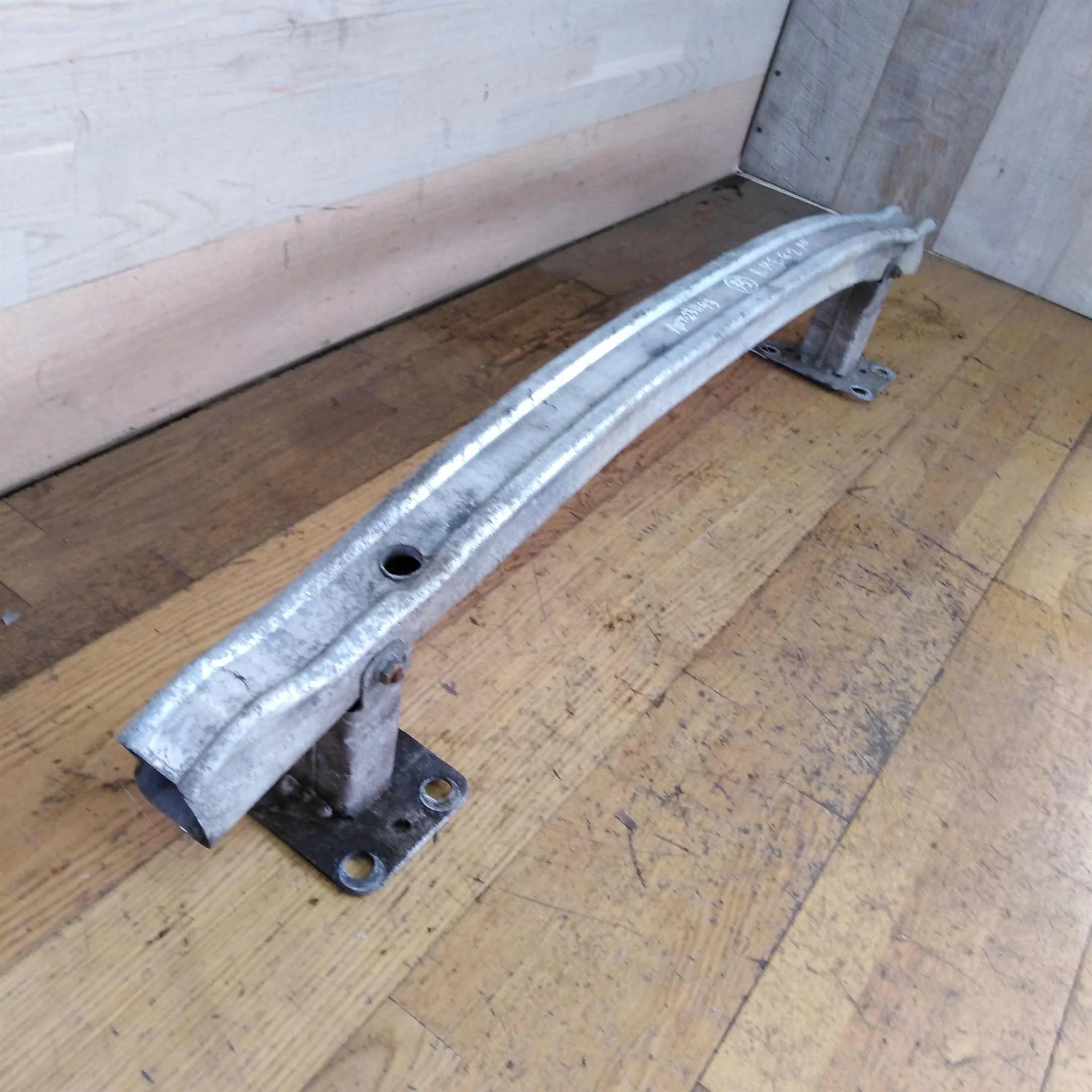 Усилитель переднего бампера Renault Megane 2 (арт. 34524)