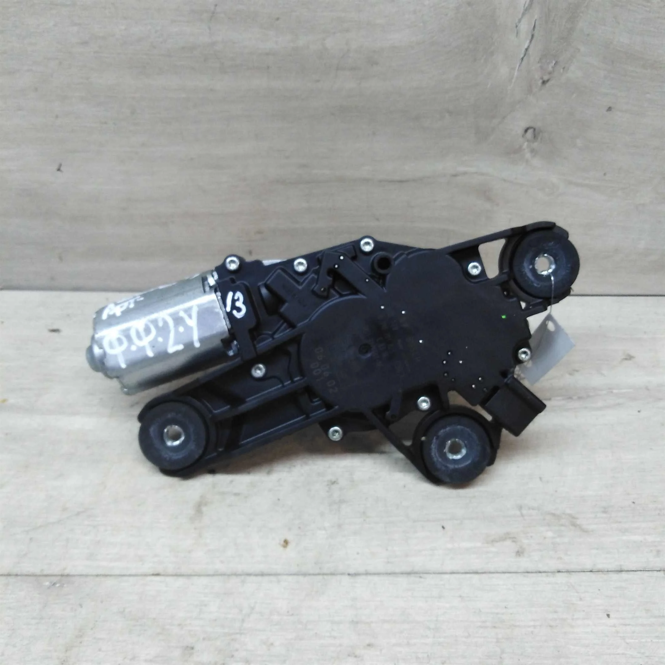 Моторчик заднего стеклоочистителя универсал Ford Focus 2 до рест (арт. 35811)