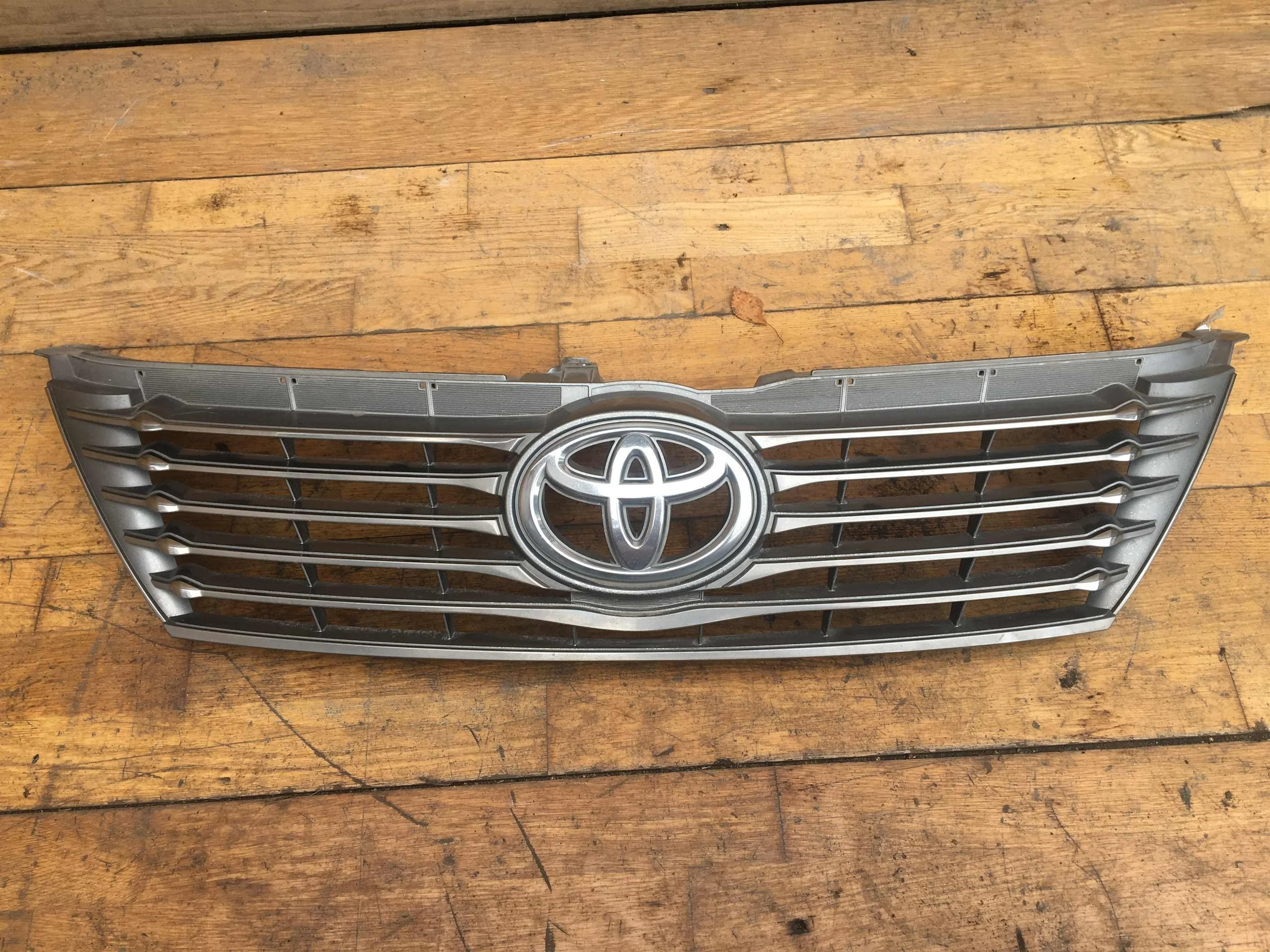 Решетка радиатора toyota camry V50 50 (арт. 36177)