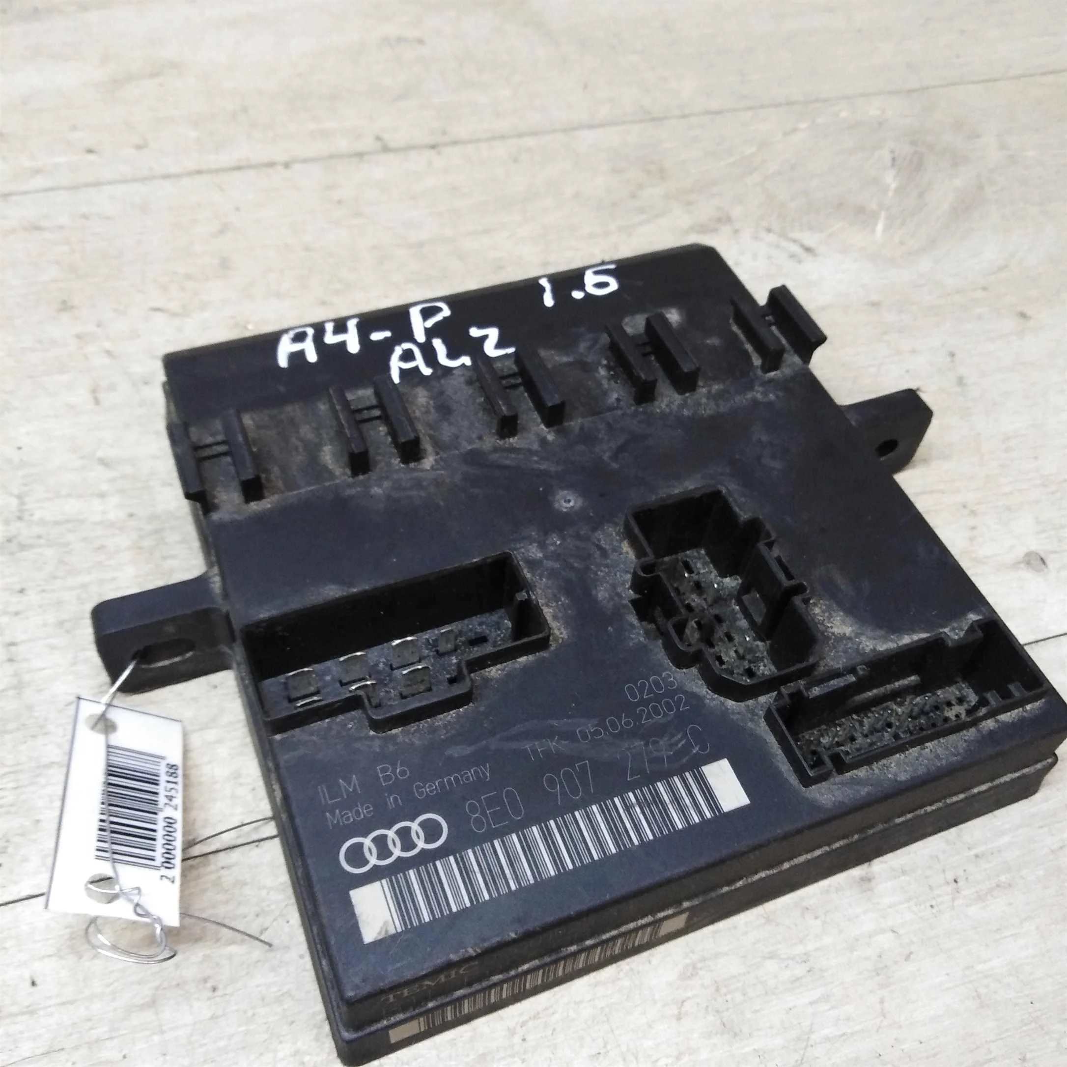 Блок комфорта Audi A4 B6 8e 1.6i ALZ (арт. 37130)