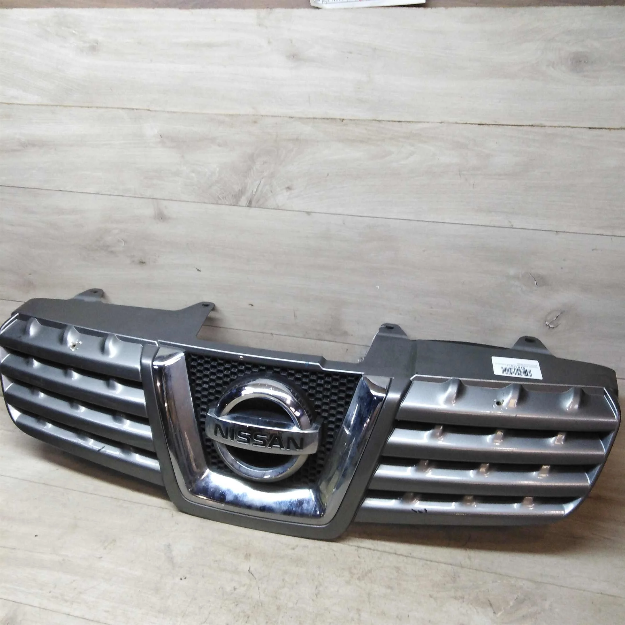Решетка радиатора nissan qashqai j10  (арт. 37461)