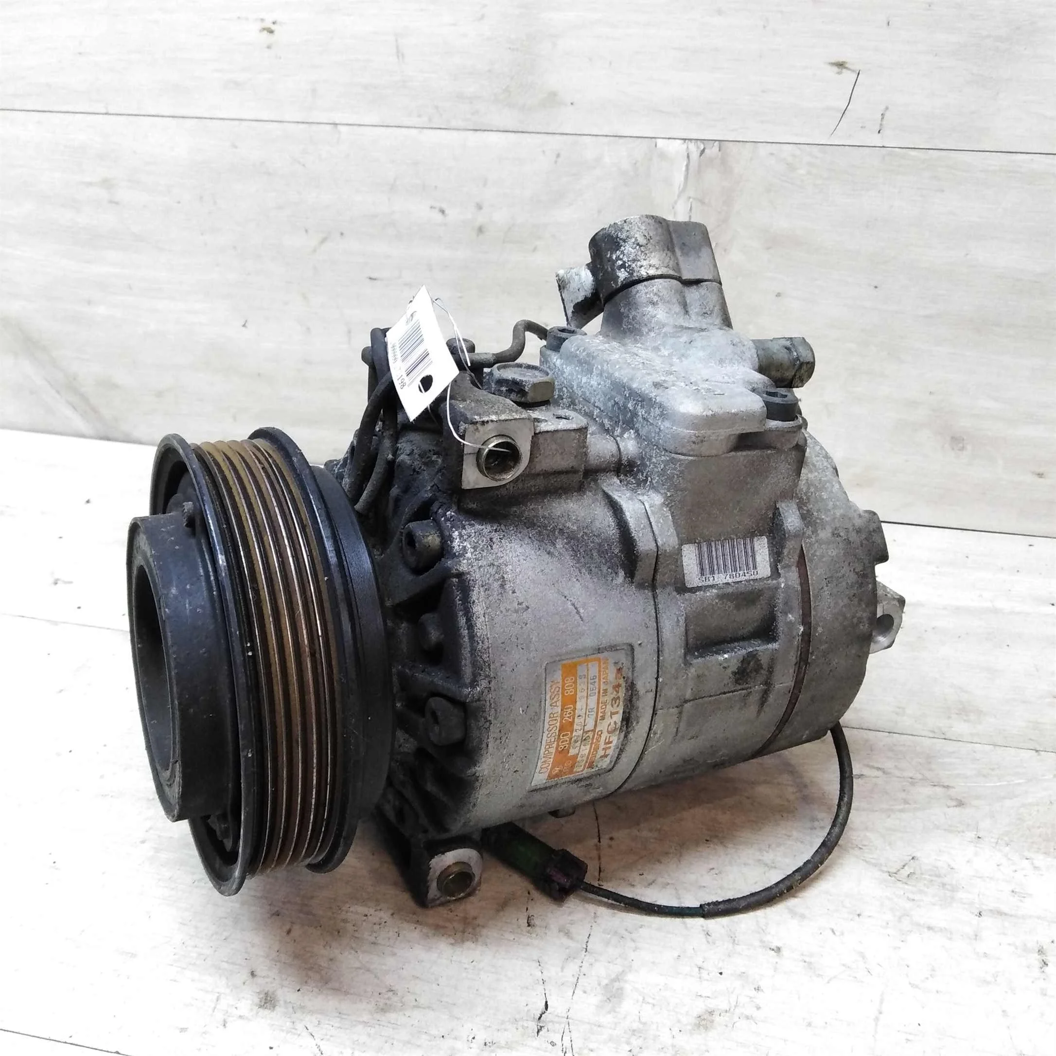 Компрессор кондиционера Volkswagen Passat B5 2.3 agz (арт. 38456)