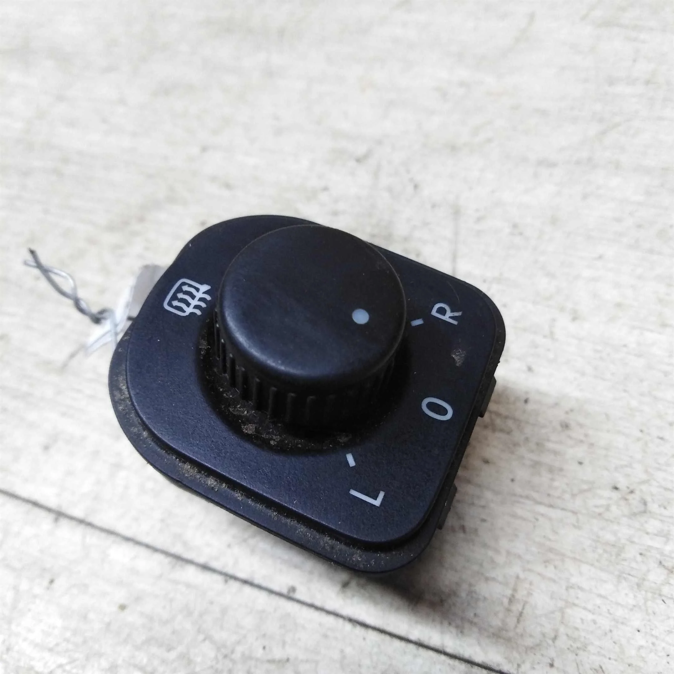 Переключатель регулировки зеркал блок Volkswagen Passat B5 Volkswagen Golf 4 Volkswagen Passat B5 GP новый (арт. 38935)