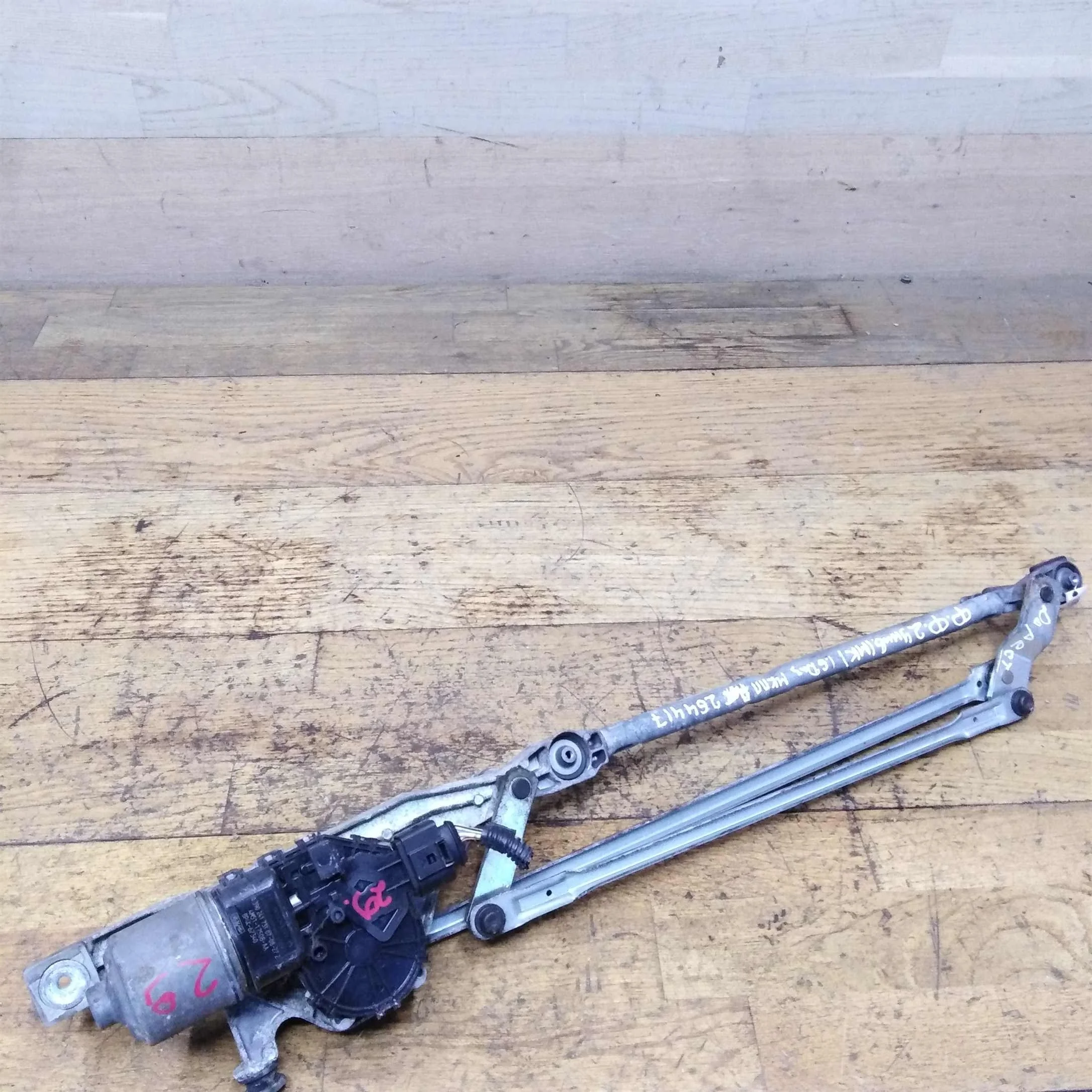 Трапеция стеклоочистителей Ford Focus 2 с моторчиком до рест (арт. 40760)