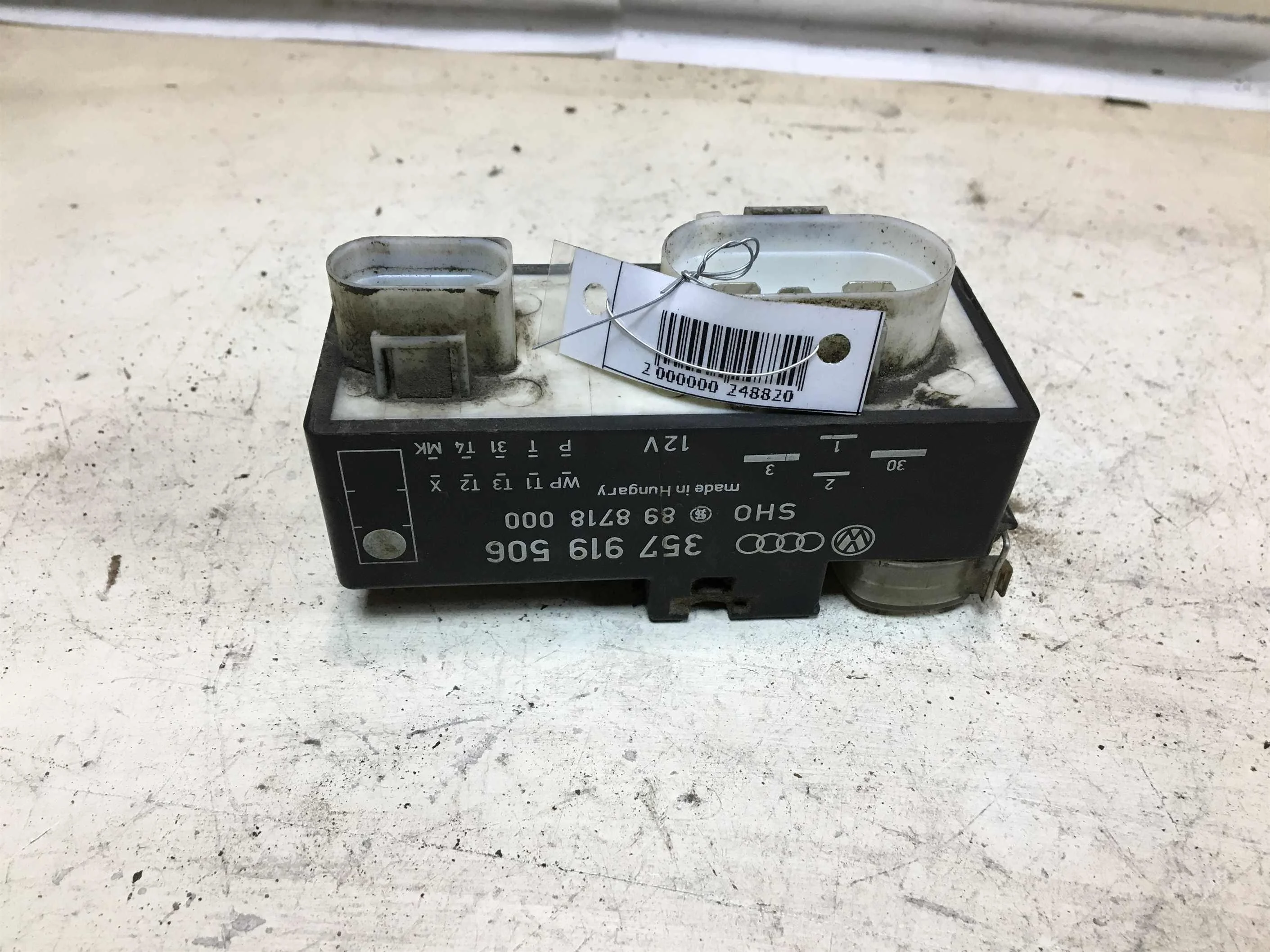 Реле вентилятора охлаждения 2.0i ADY Volkswagen Sharan до рест (арт. 41458)