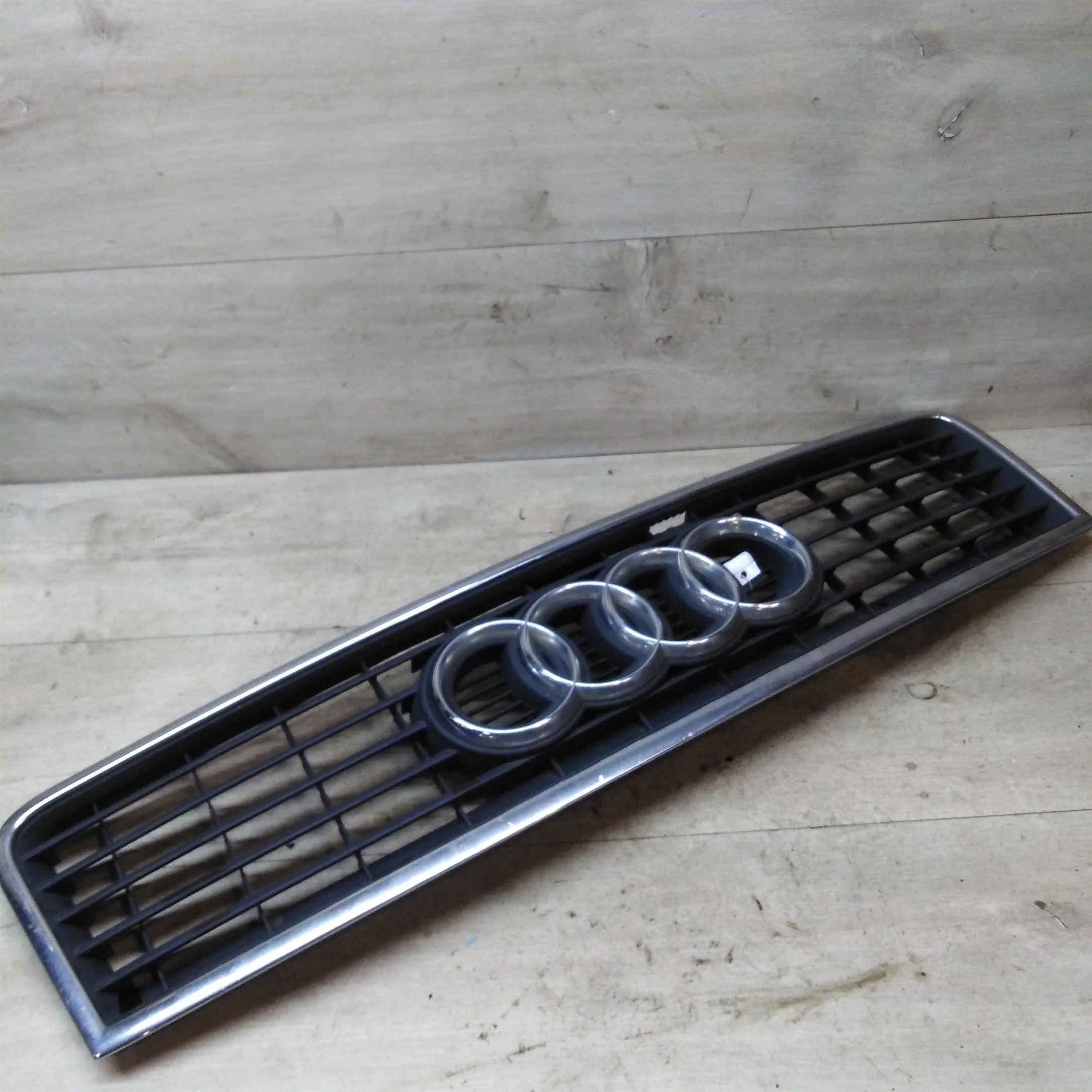 Решетка радиатора Audi A6 C5 рест (арт. 44590)