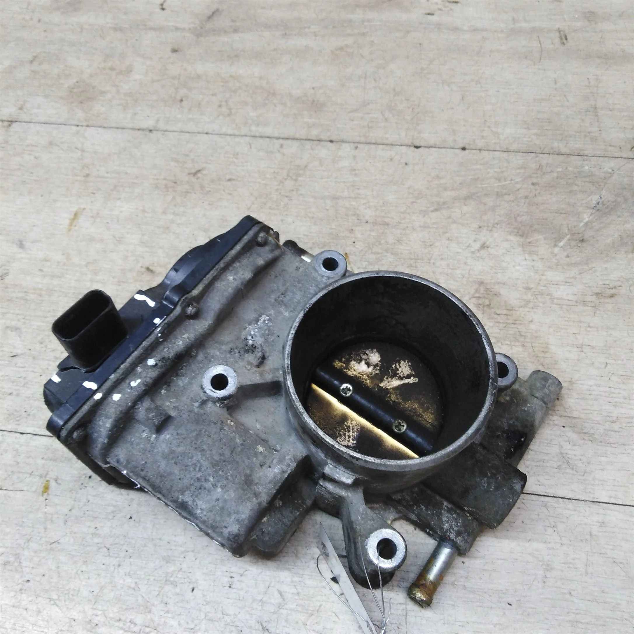 Дроссельная заслонка дефект Mazda 6 GG 2.0i LF АКПП (арт. 44858)