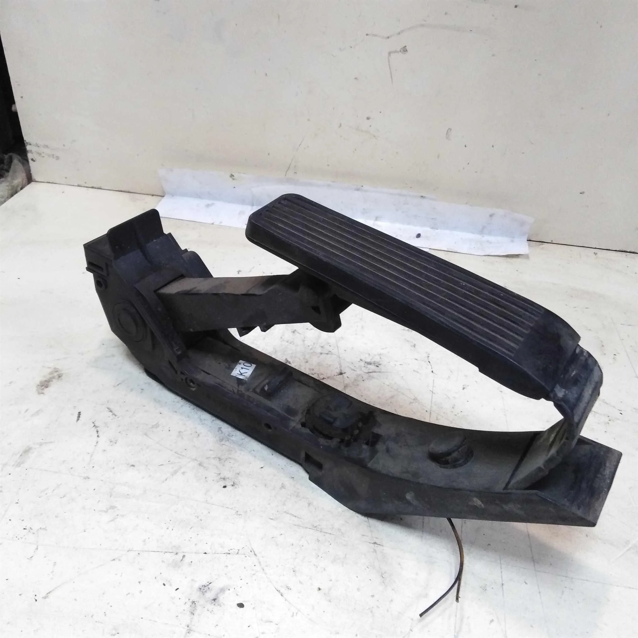 Педаль газа Mercedes W220  (арт. 44902)