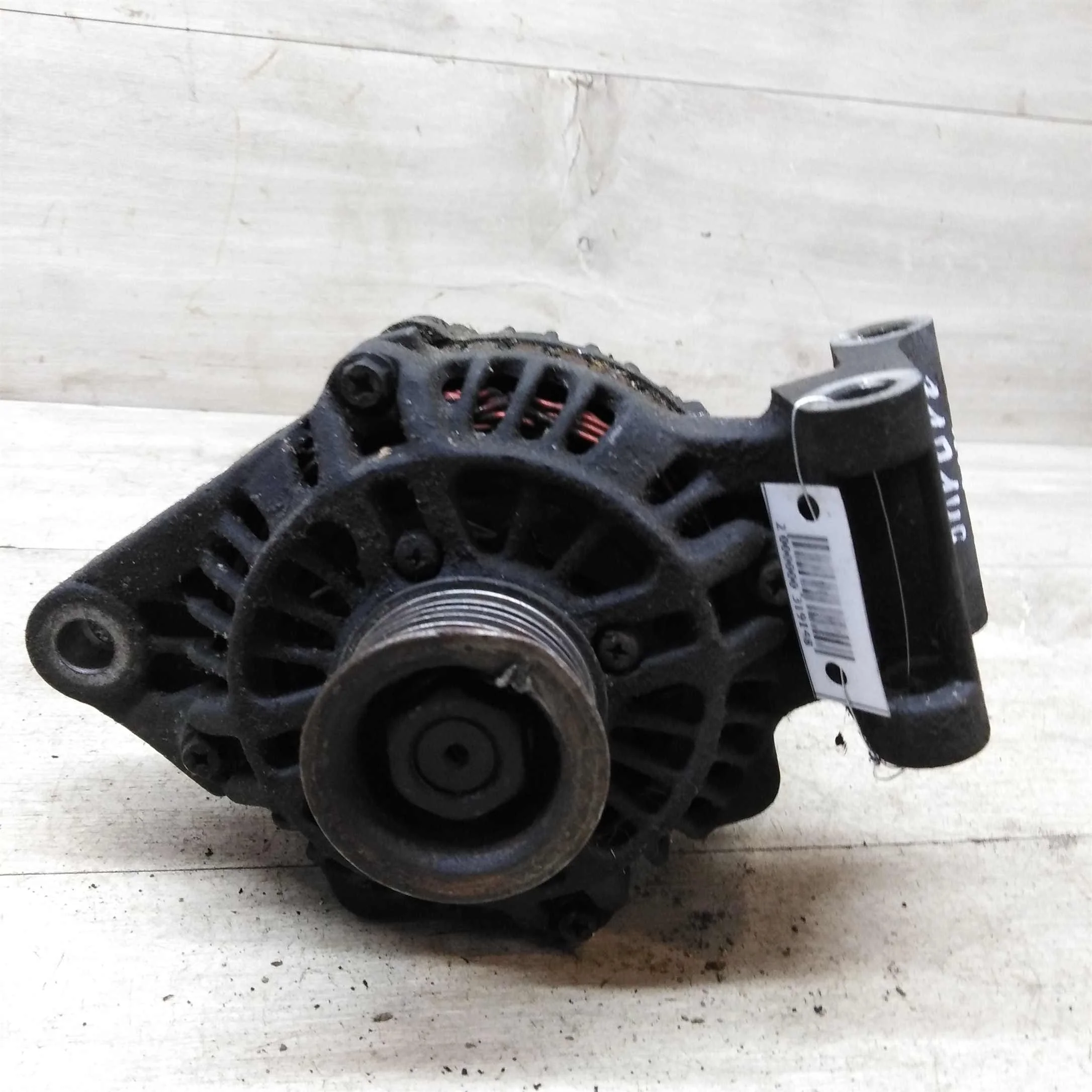 Генератор 70 ампер Ford Fusion 1.6i дефект шкива (арт. 46962)