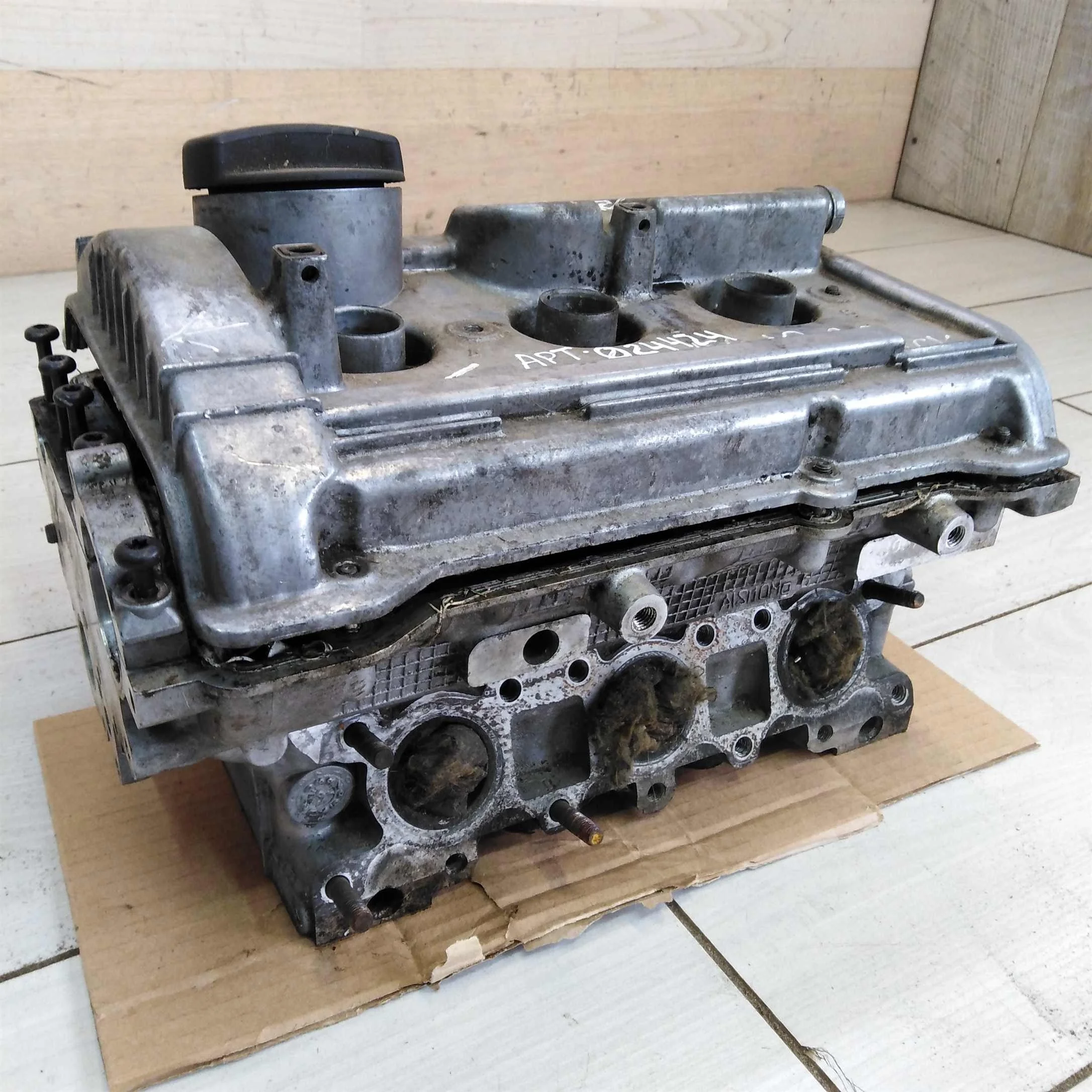 ГБЦ левая Audi A6 C5 2.4i 2.8i  (арт. 49145)