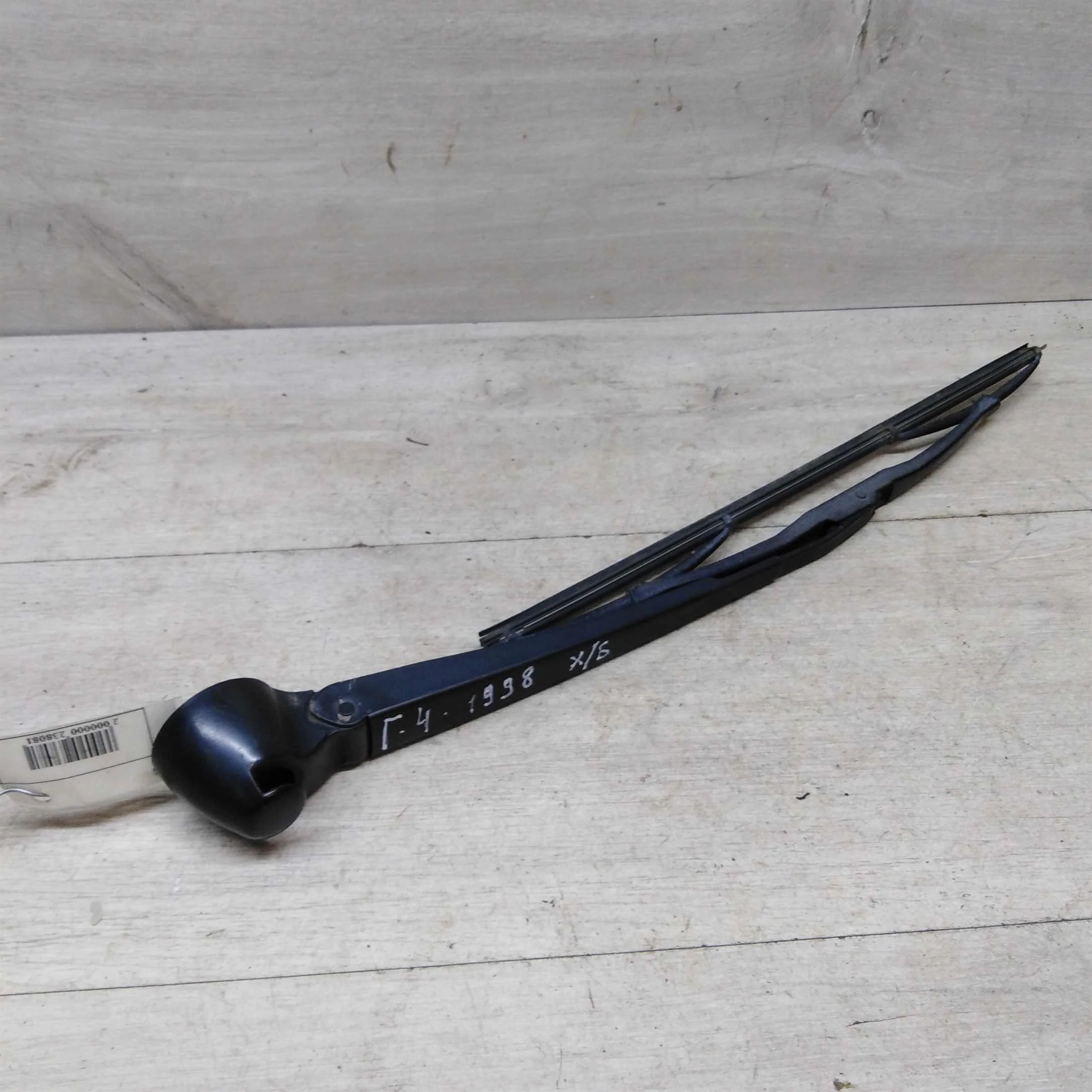 Поводок заднего стеклоочистителя Volkswagen Golf 4 (арт. 49554)