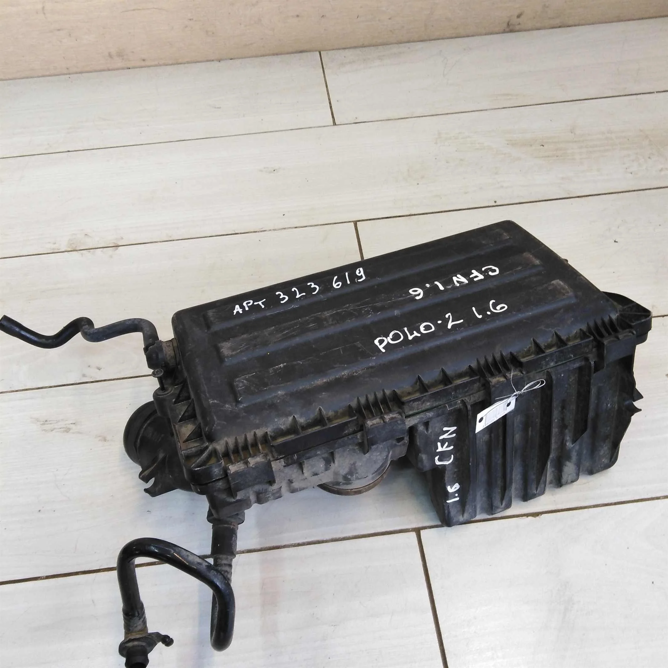 Корпус воздушного фильтра Volkswagen Polo Sedan (арт. 49655)