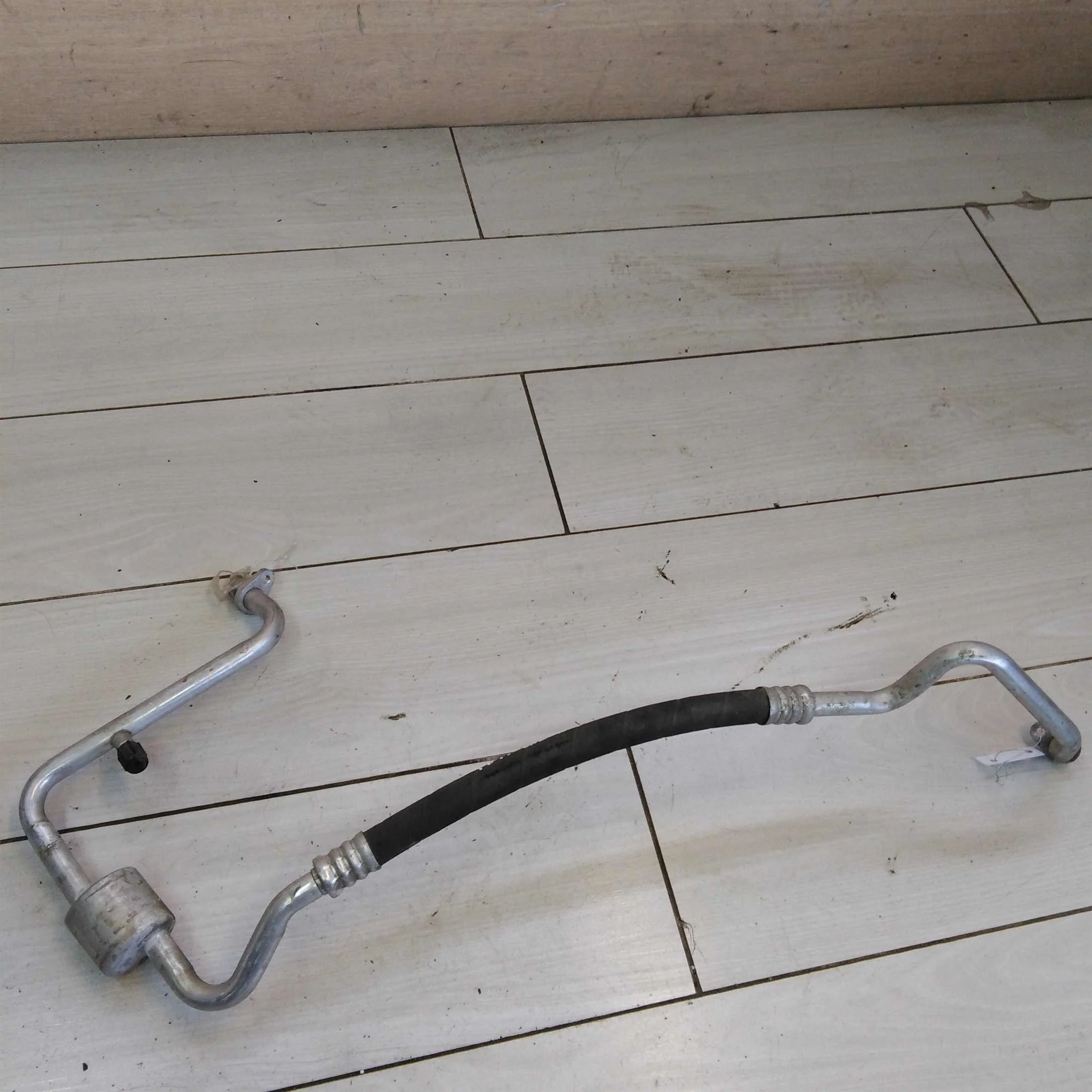 Трубка кондиционера Nissan Almera II N16 (арт. 49948)