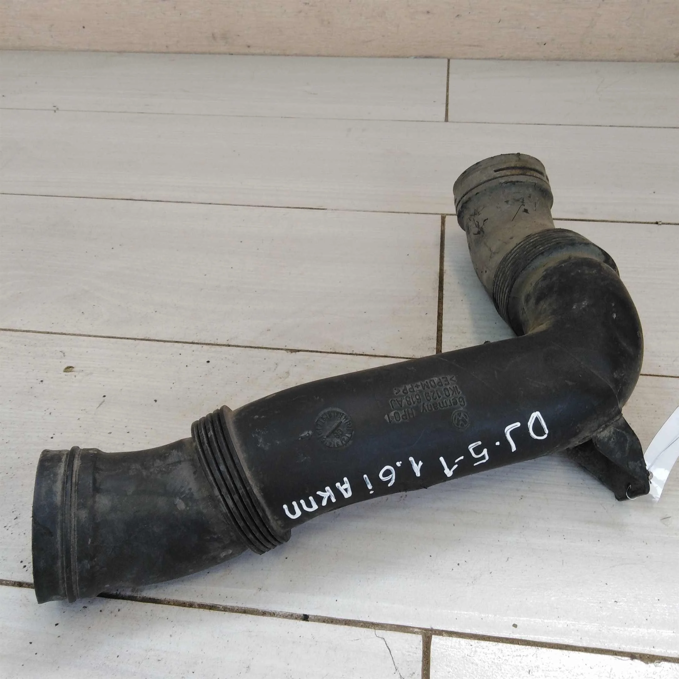 Гофра воздуховода 1.6 BSE Volkswagen Jetta 5 Golf 5 (арт. 50065)