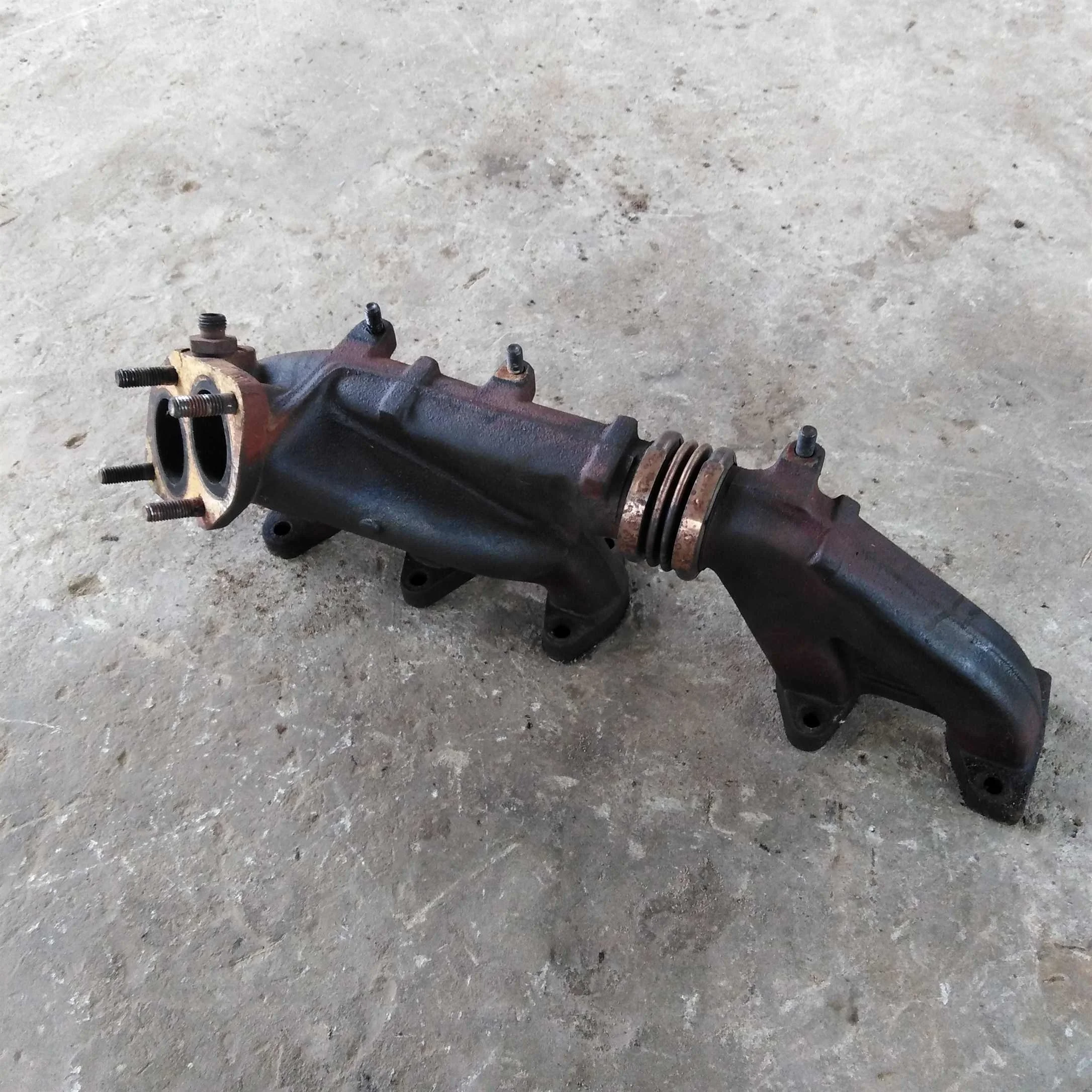 Коллектор выпускной Audi 100 C4 2.3i AAR   (арт. 50088)