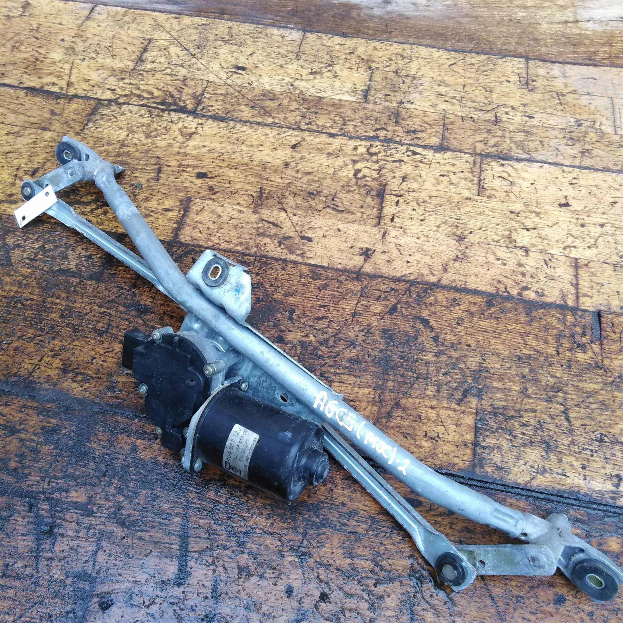 Трапеция стеклоочистителя передняя в сборе Audi A6 C5   (арт. 50349)