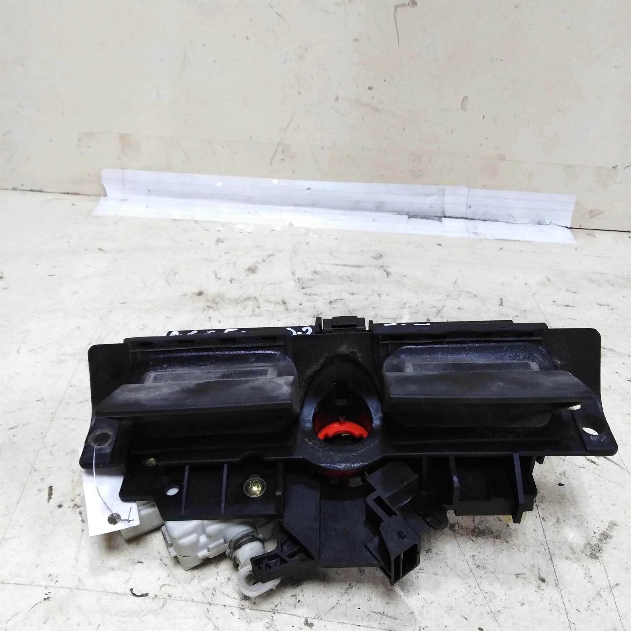 Замок багажника Audi A6 C5 (арт. 50760)