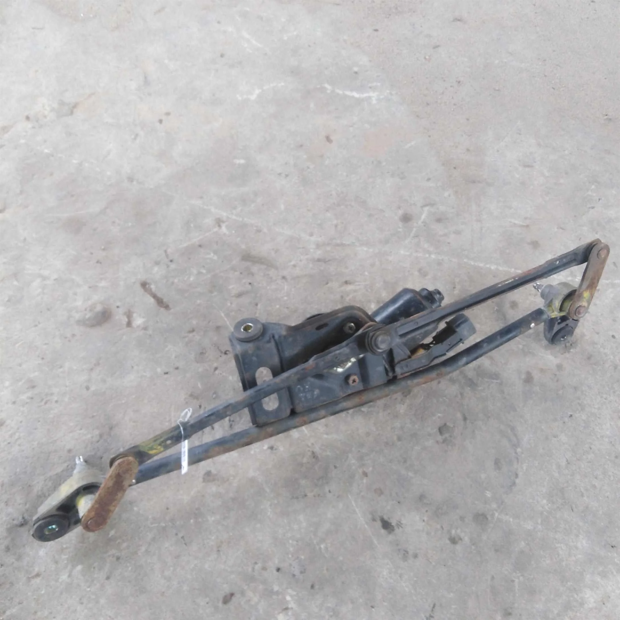 Трапеция стеклоочистителя с моторчиком Hyundai elantra III XD-2 (арт. 51443)